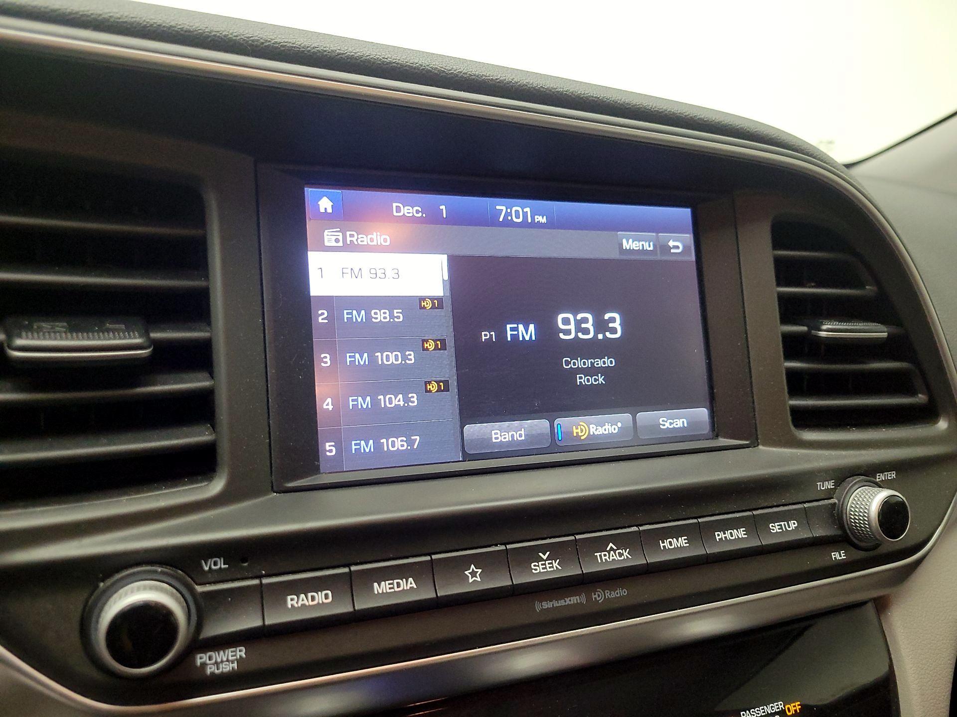 Thumbnail: 2019 Hyundai Elantra - 15