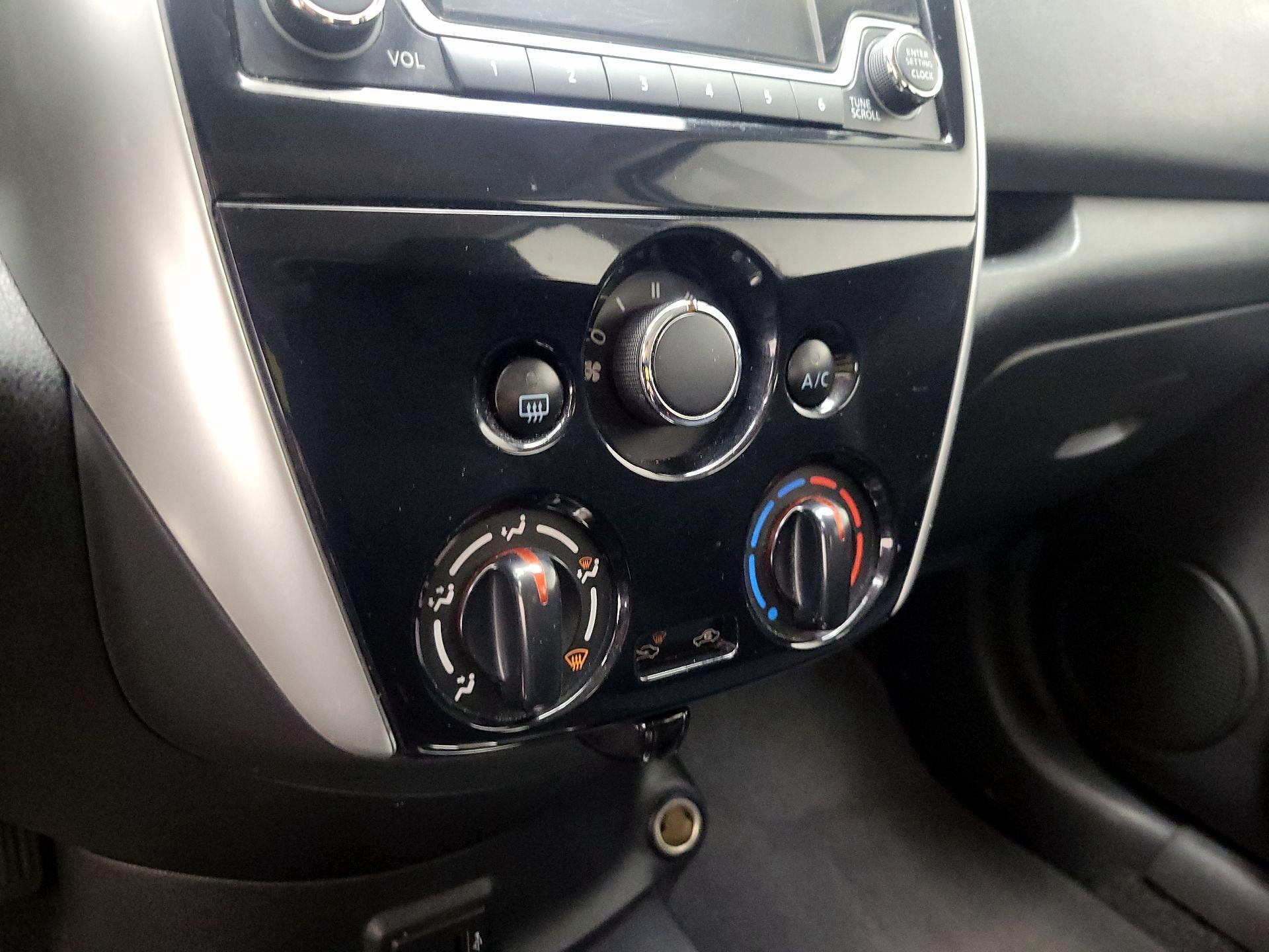 Thumbnail: 2017 Nissan Versa Note - 16