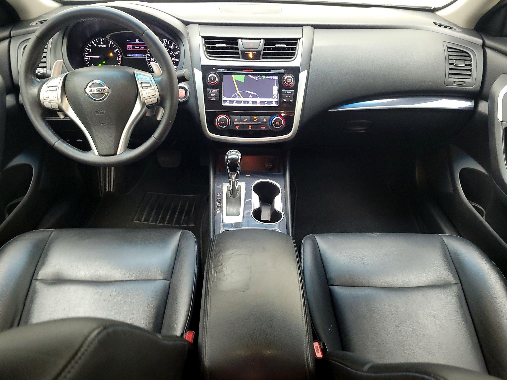 Thumbnail: 2018 Nissan Altima - 9