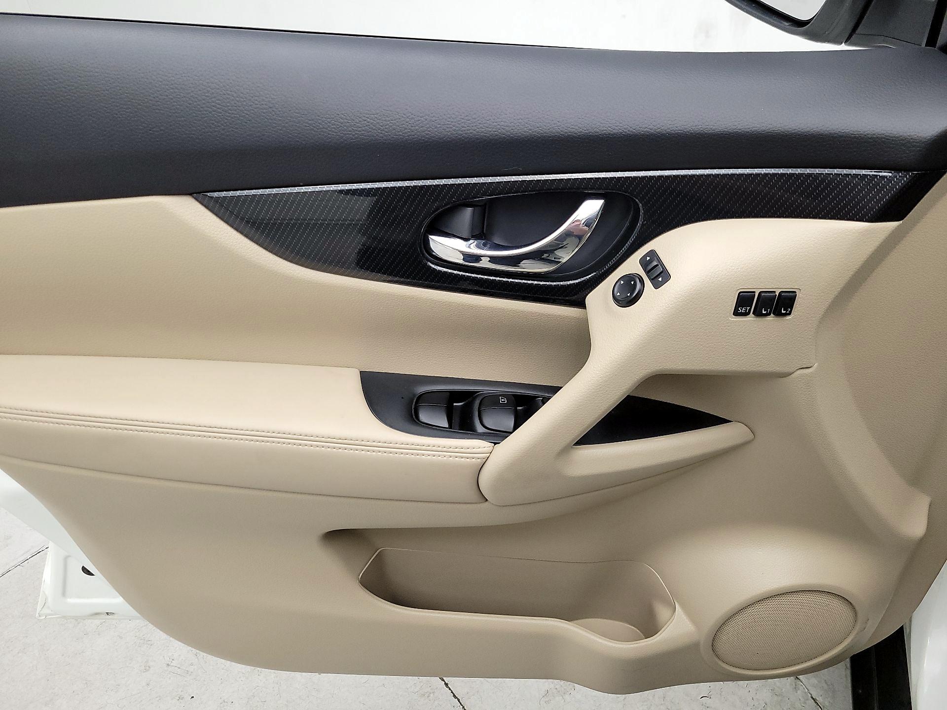 Thumbnail: 2020 Nissan Rogue - 12