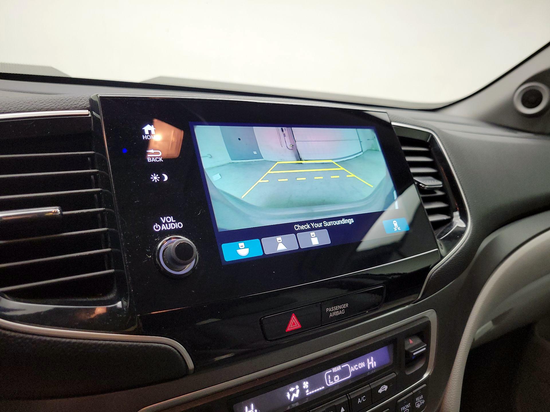 Thumbnail: 2019 Honda Pilot - 12