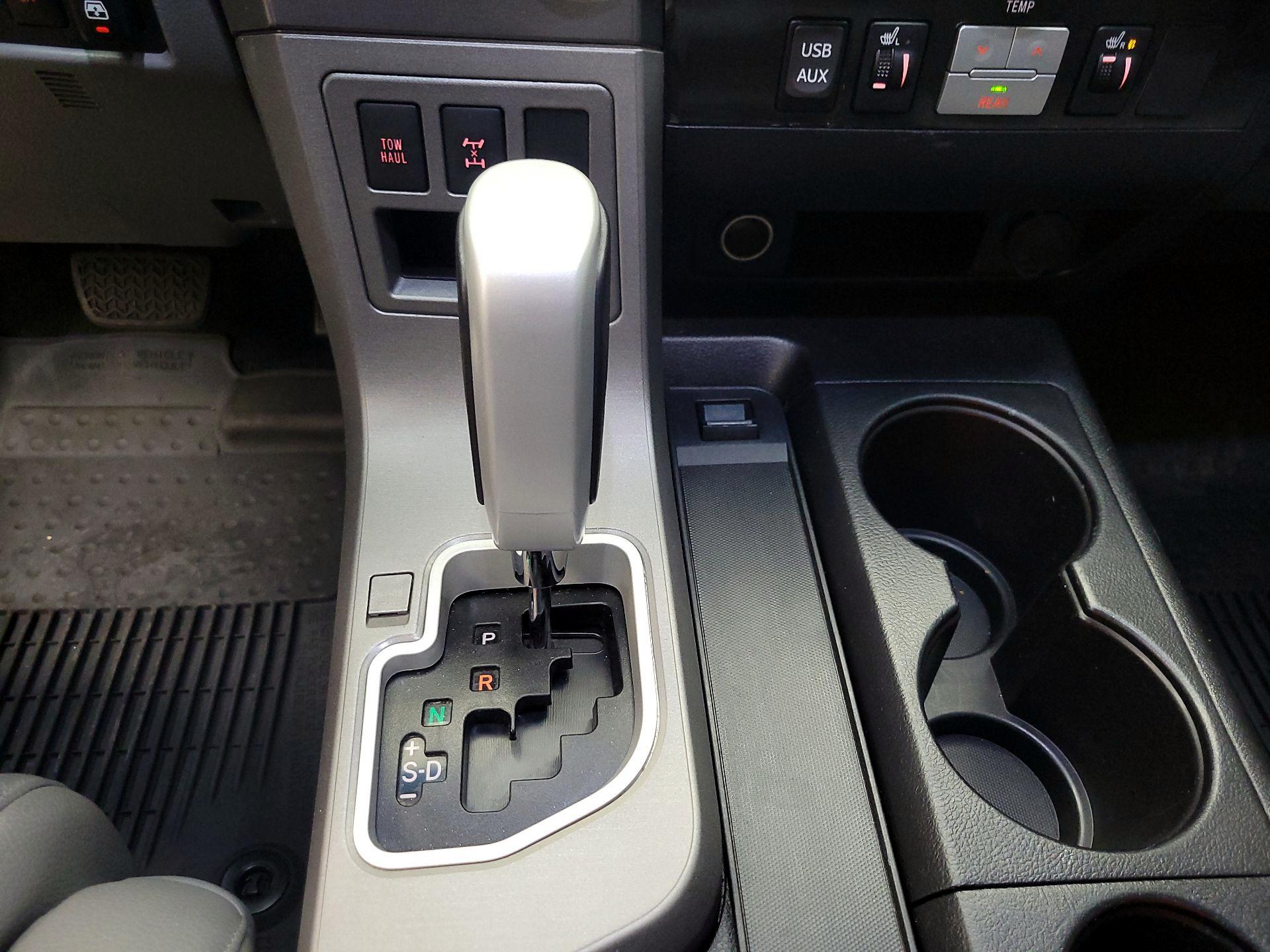 Thumbnail: 2017 Toyota Sequoia - 18