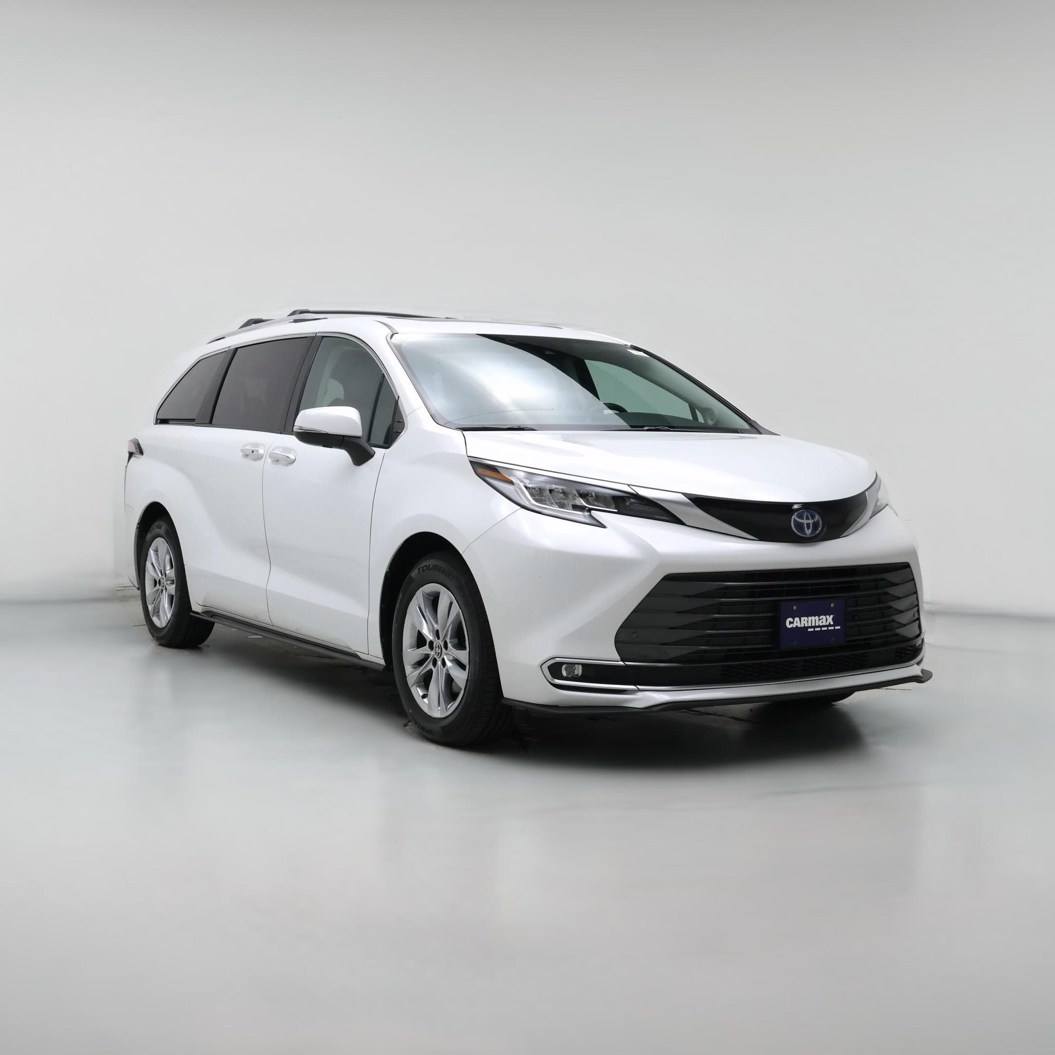 Thumbnail: 2023 Toyota Sienna - 1