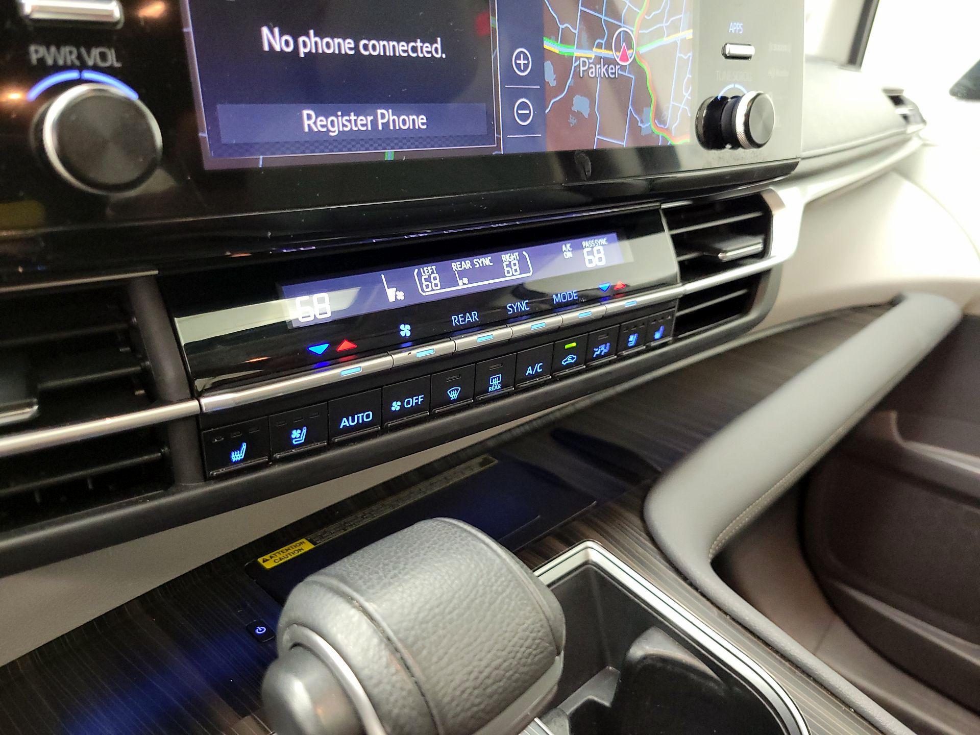 Thumbnail: 2023 Toyota Sienna - 17