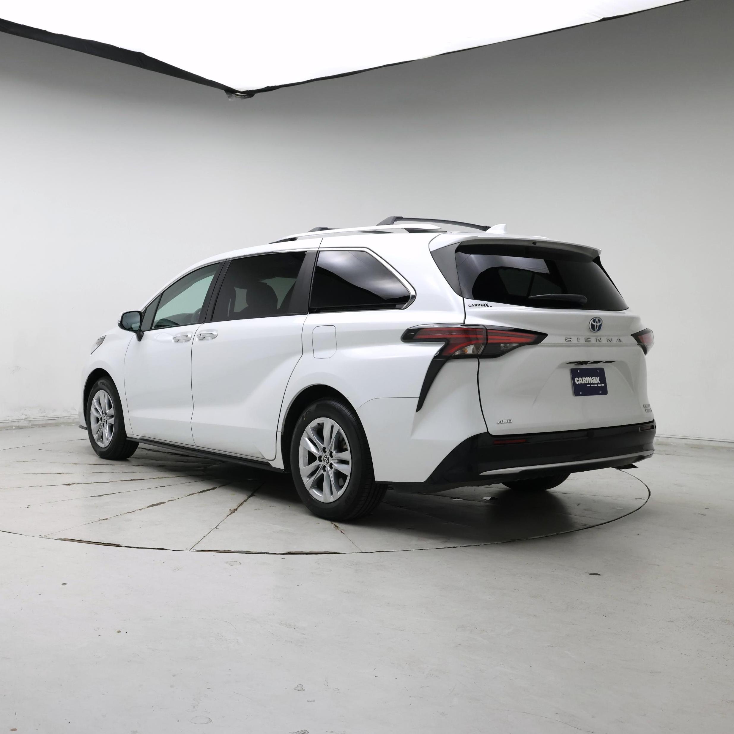 Thumbnail: 2023 Toyota Sienna - 2