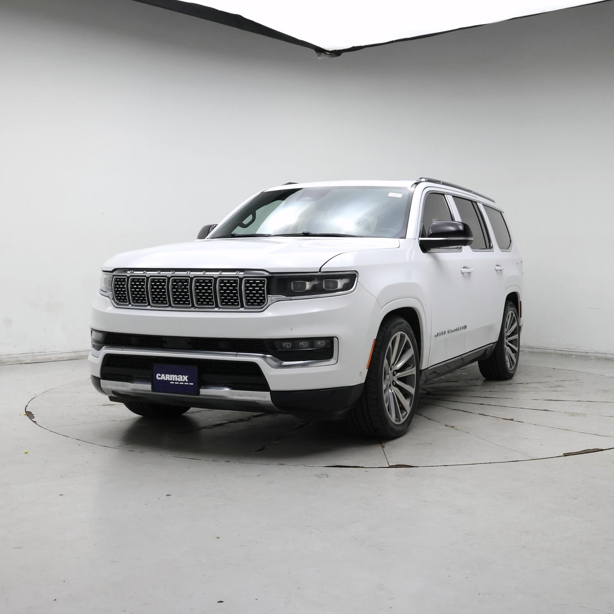 Thumbnail: 2023 Jeep Grand Wagoneer - 4