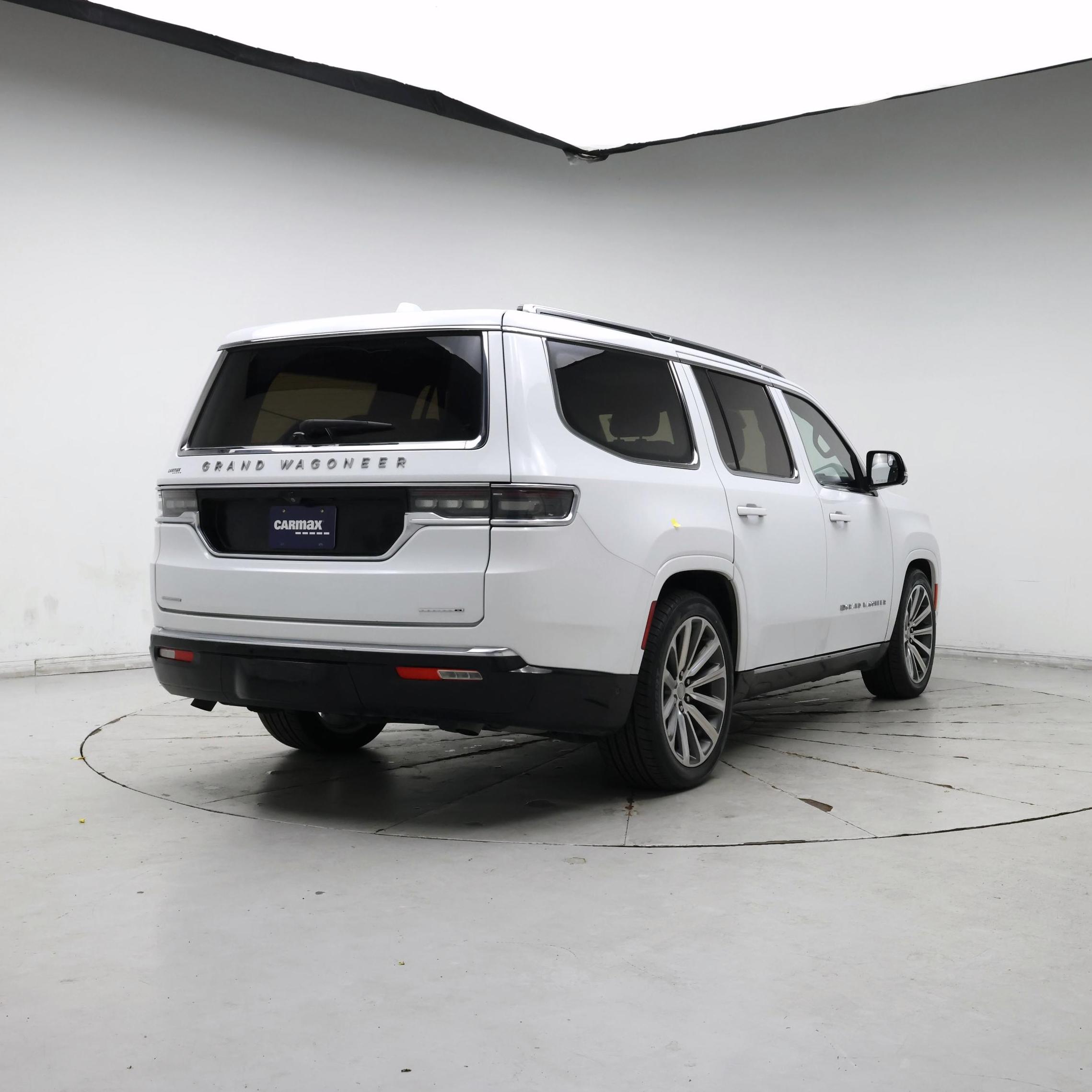 Thumbnail: 2023 Jeep Grand Wagoneer - 8