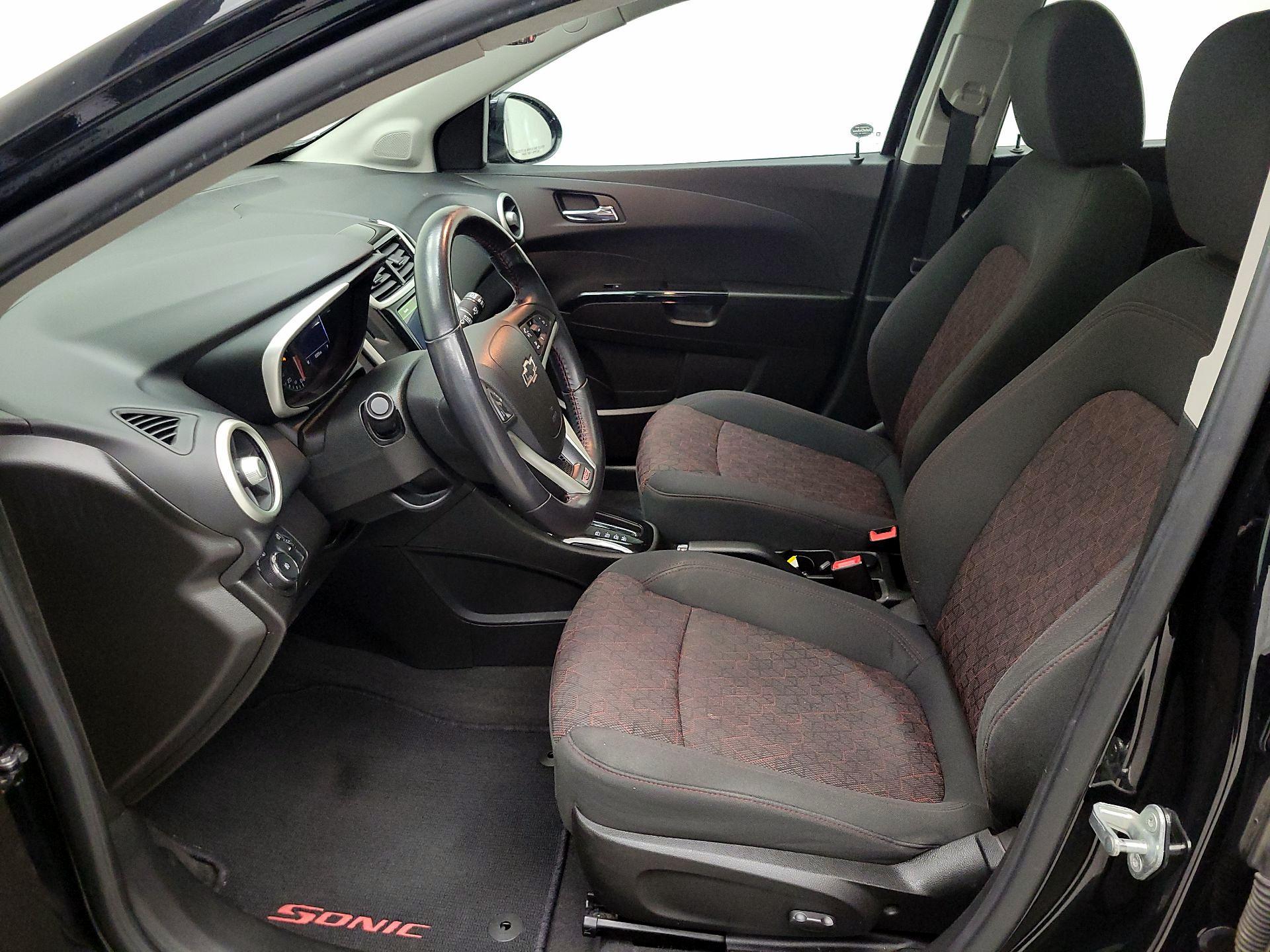 Thumbnail: 2018 Chevrolet Sonic - 11