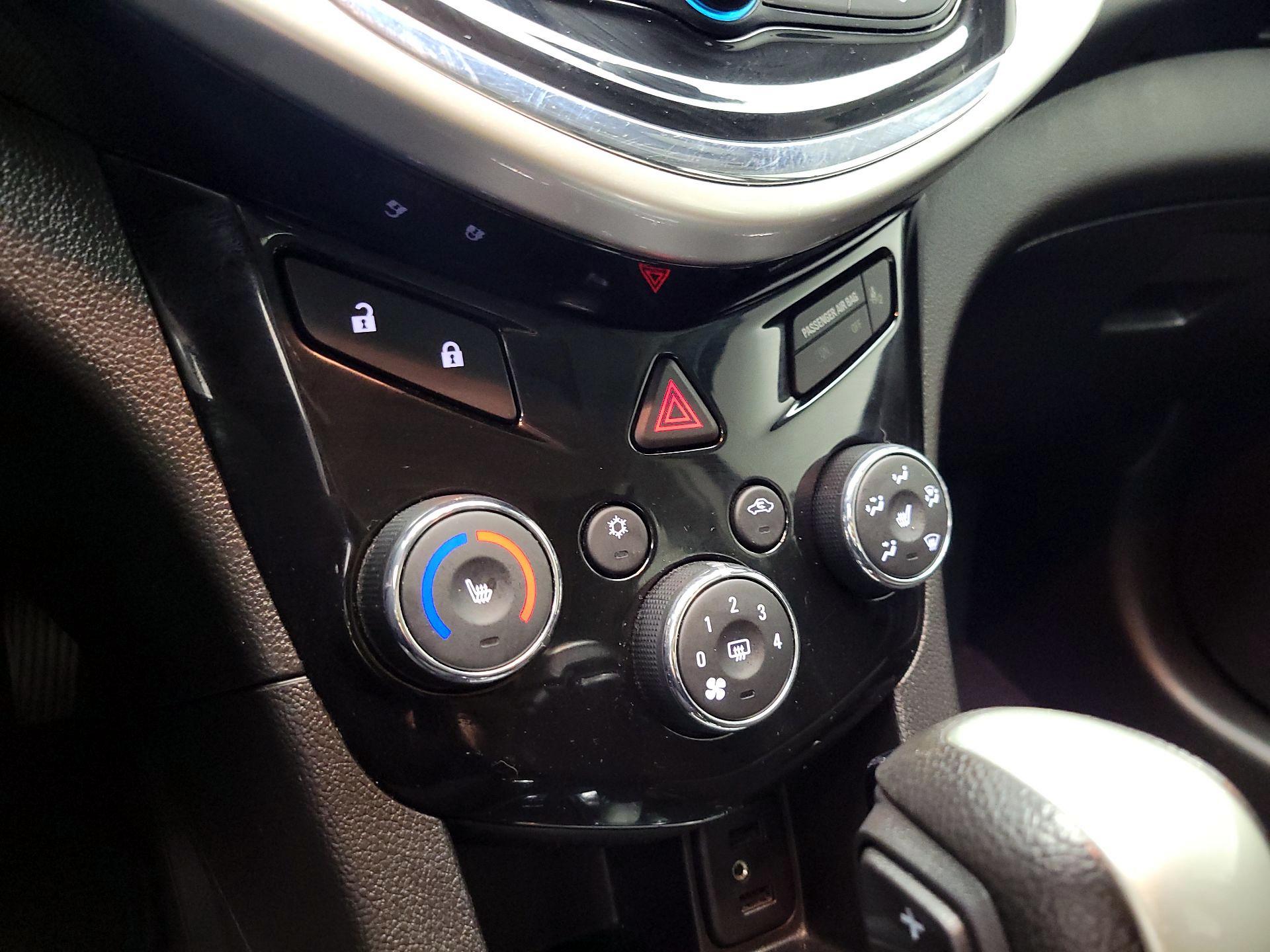 Thumbnail: 2018 Chevrolet Sonic - 16