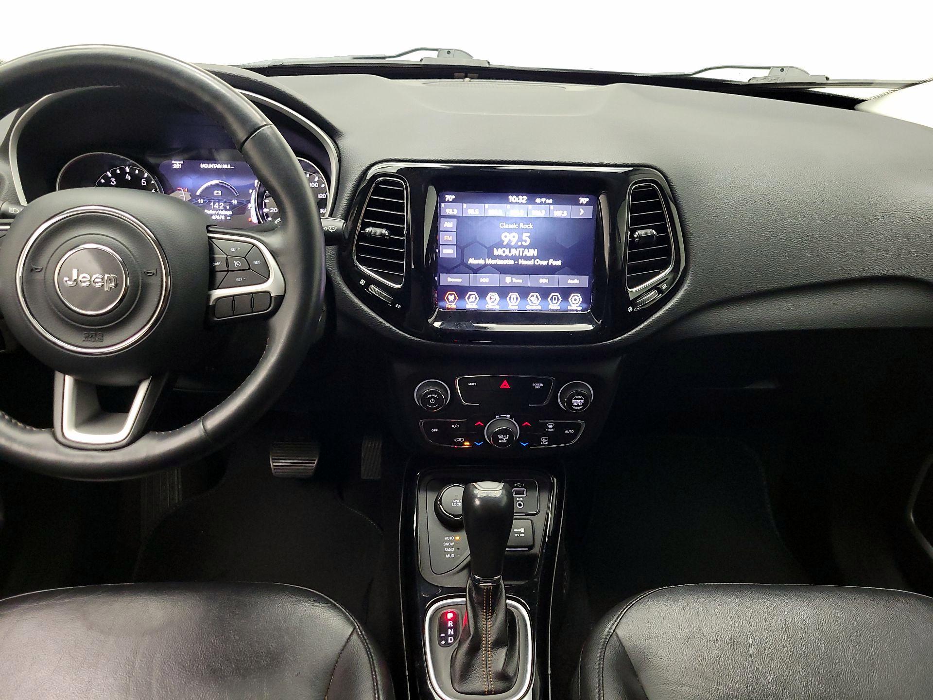 Thumbnail: 2019 Jeep Compass - 9