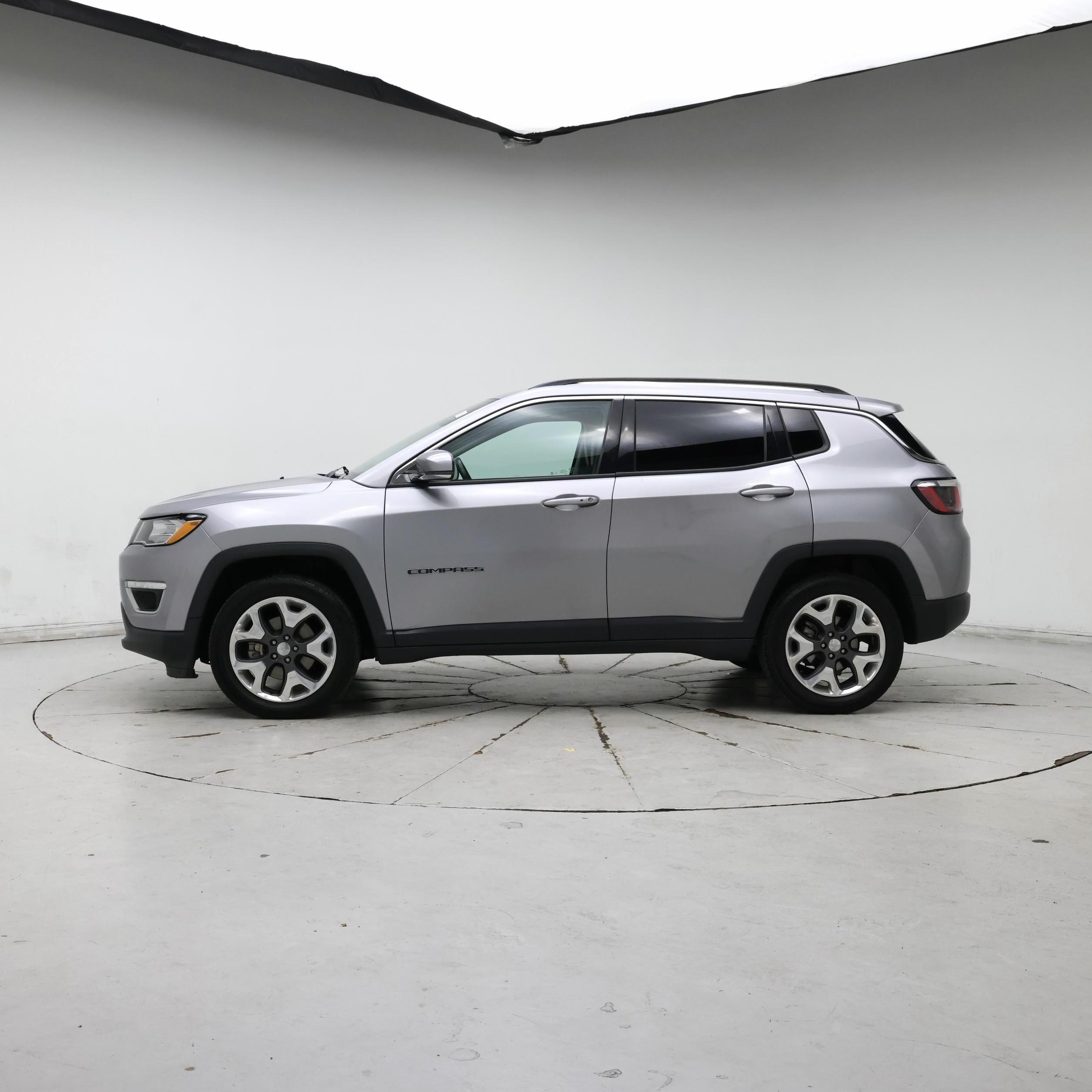 Thumbnail: 2019 Jeep Compass - 3