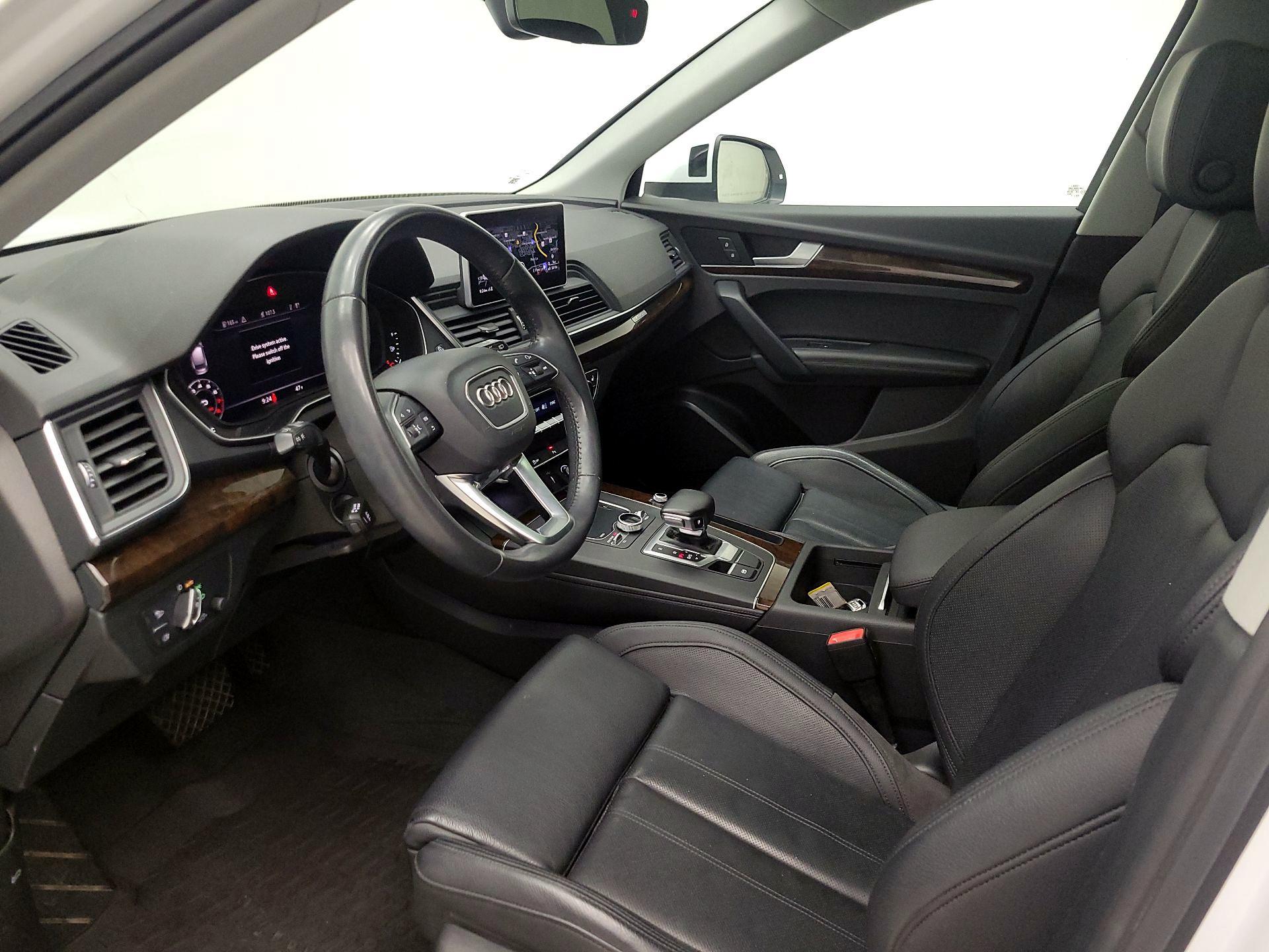 Thumbnail: 2020 Audi Q5 - 11