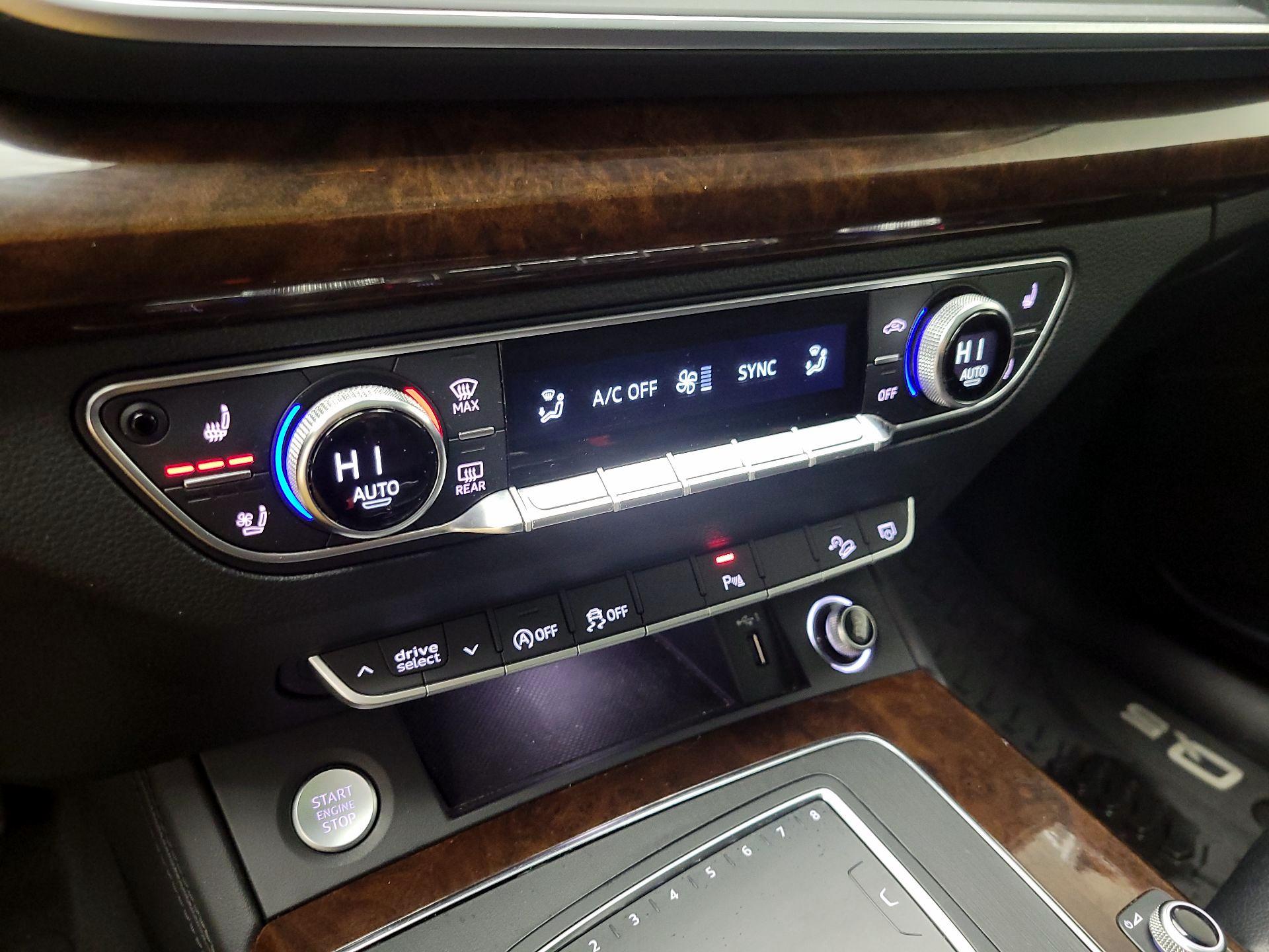 Thumbnail: 2020 Audi Q5 - 17