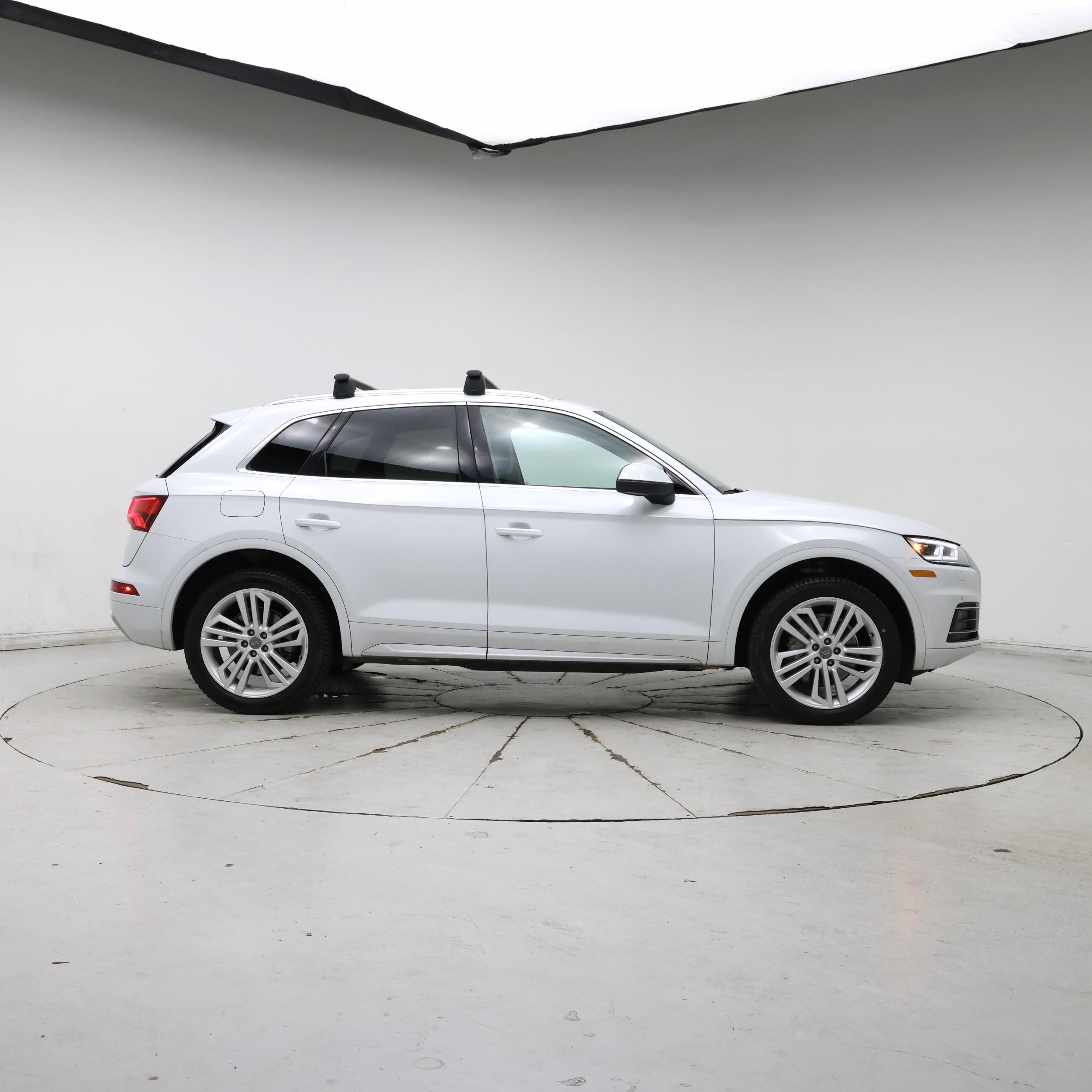 Thumbnail: 2020 Audi Q5 - 7