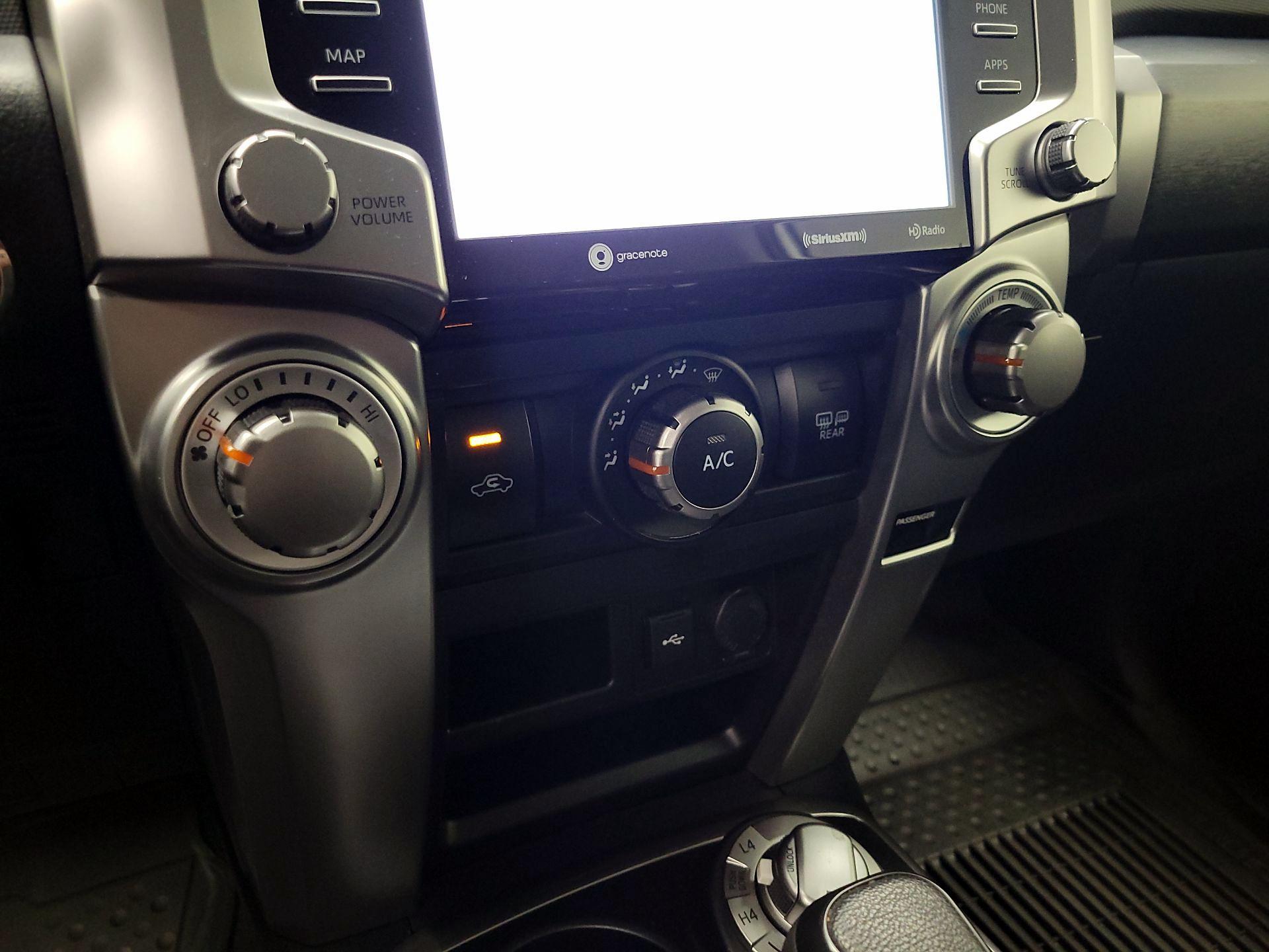 Thumbnail: 2023 Toyota 4Runner - 17