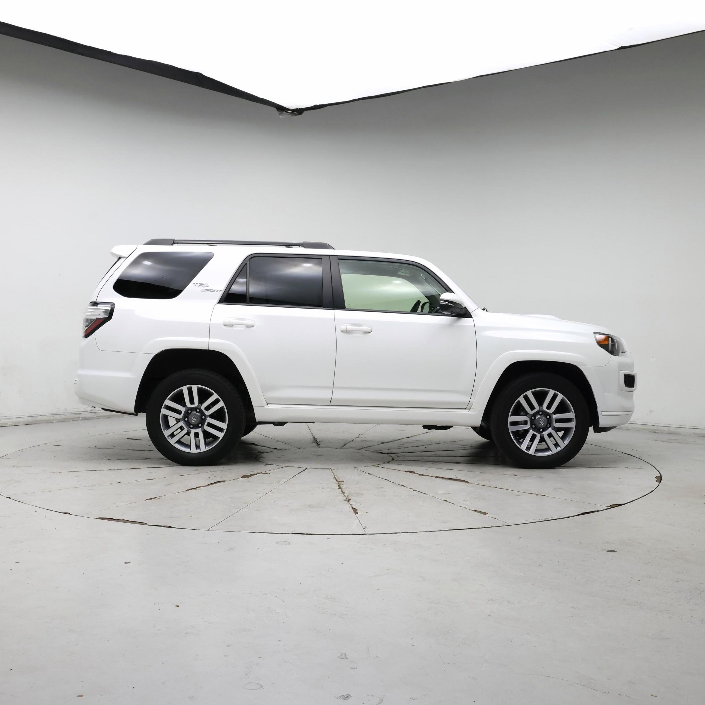 Thumbnail: 2023 Toyota 4Runner - 7