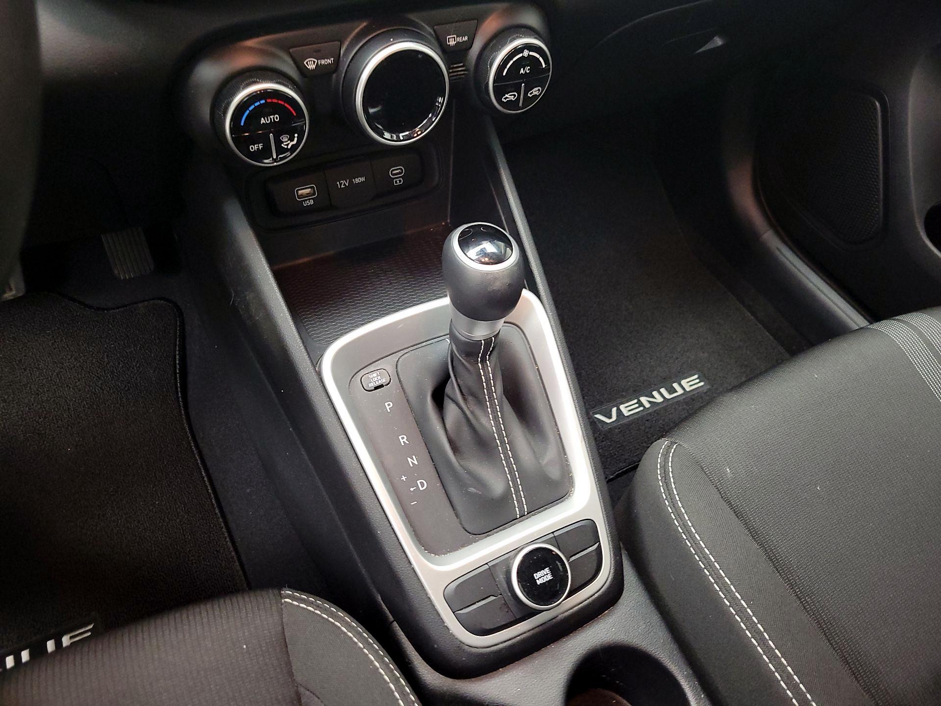 Thumbnail: 2023 Hyundai Venue - 17