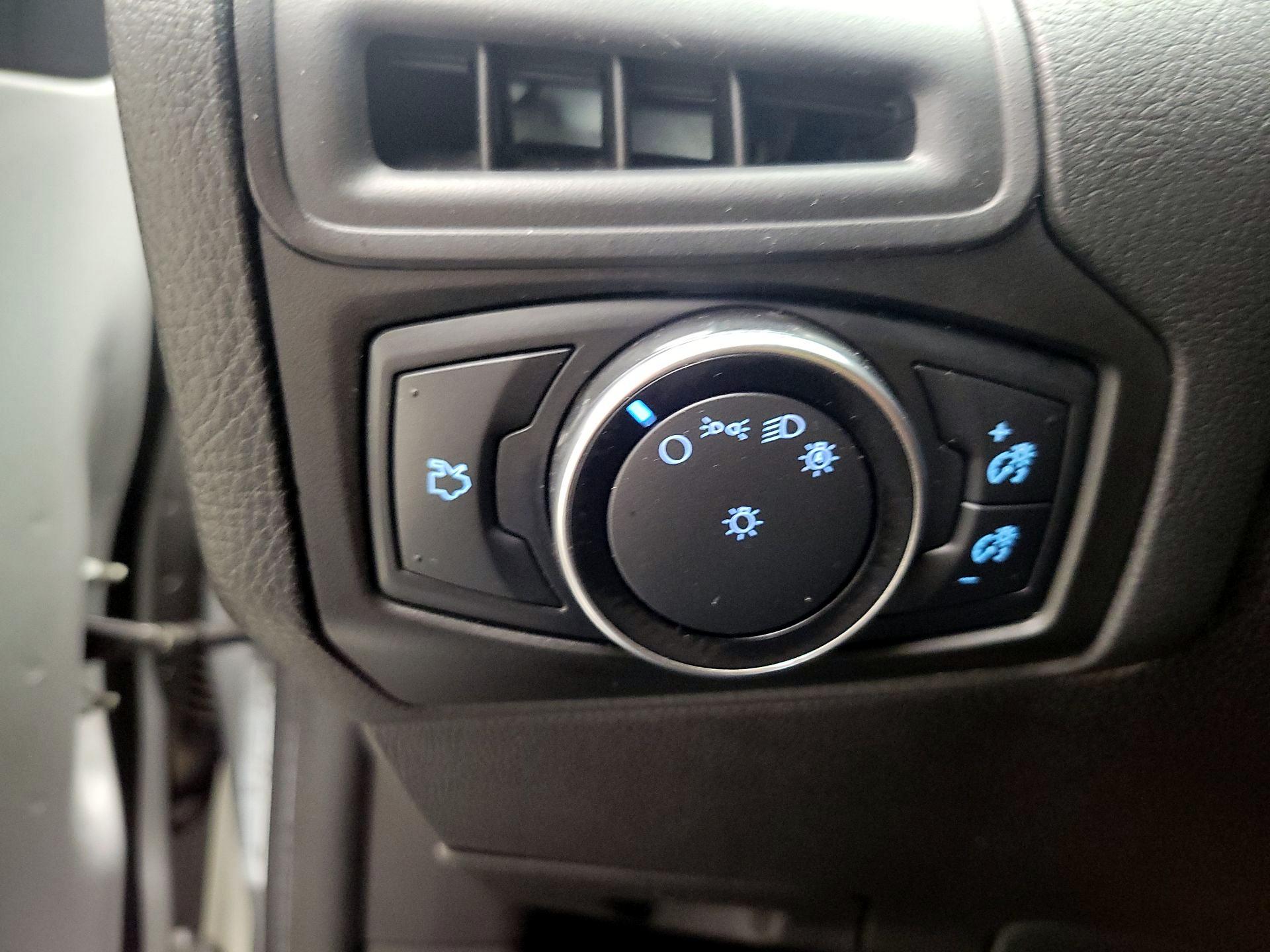 Thumbnail: 2017 Ford Focus - 13