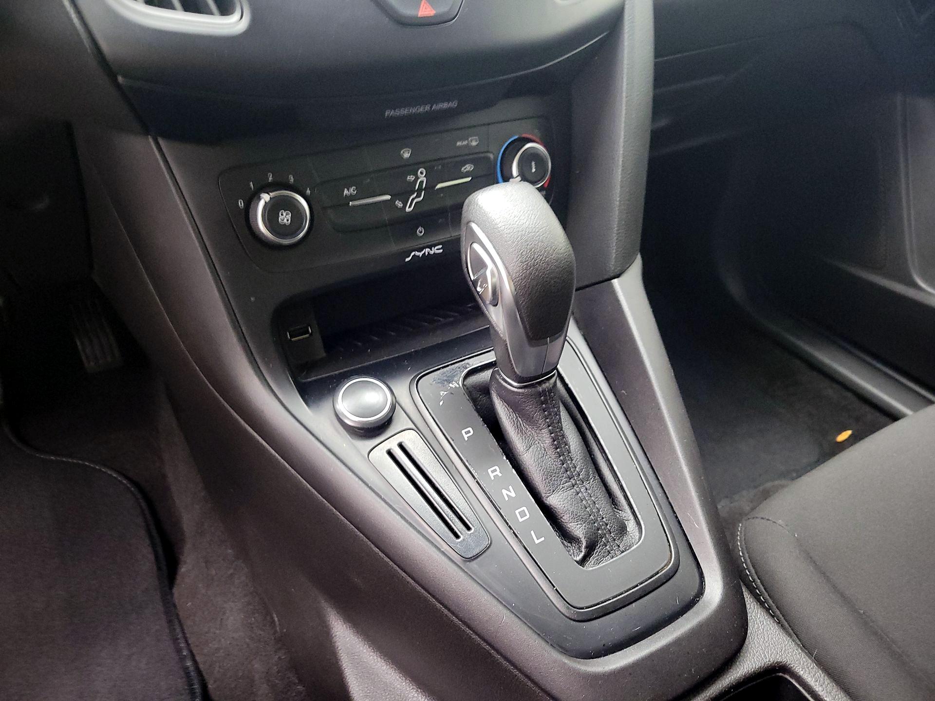 Thumbnail: 2017 Ford Focus - 17