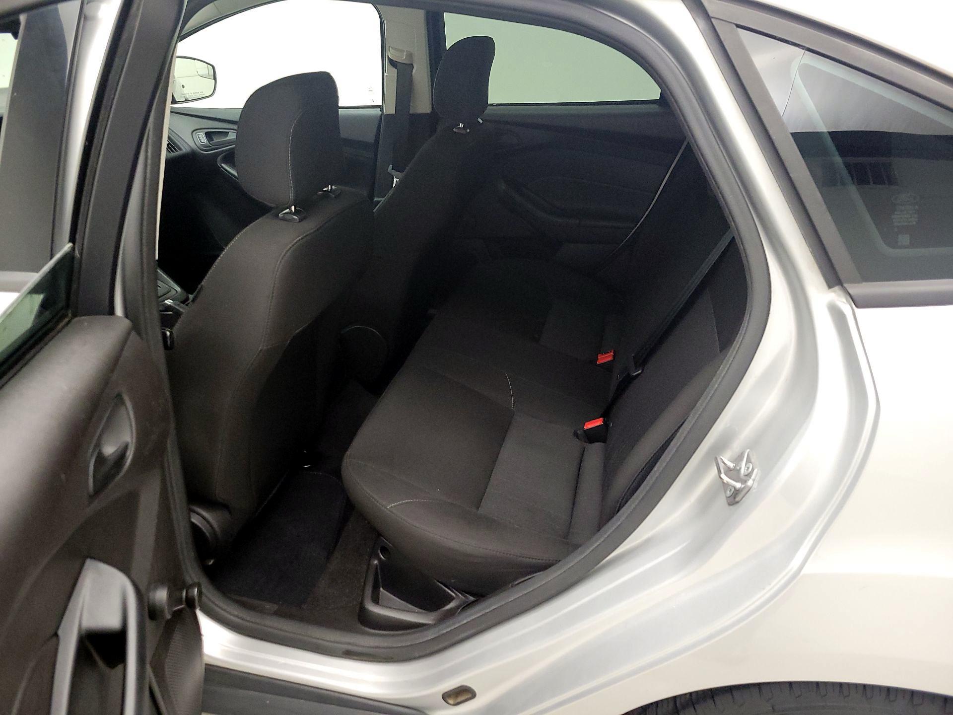 Thumbnail: 2017 Ford Focus - 19