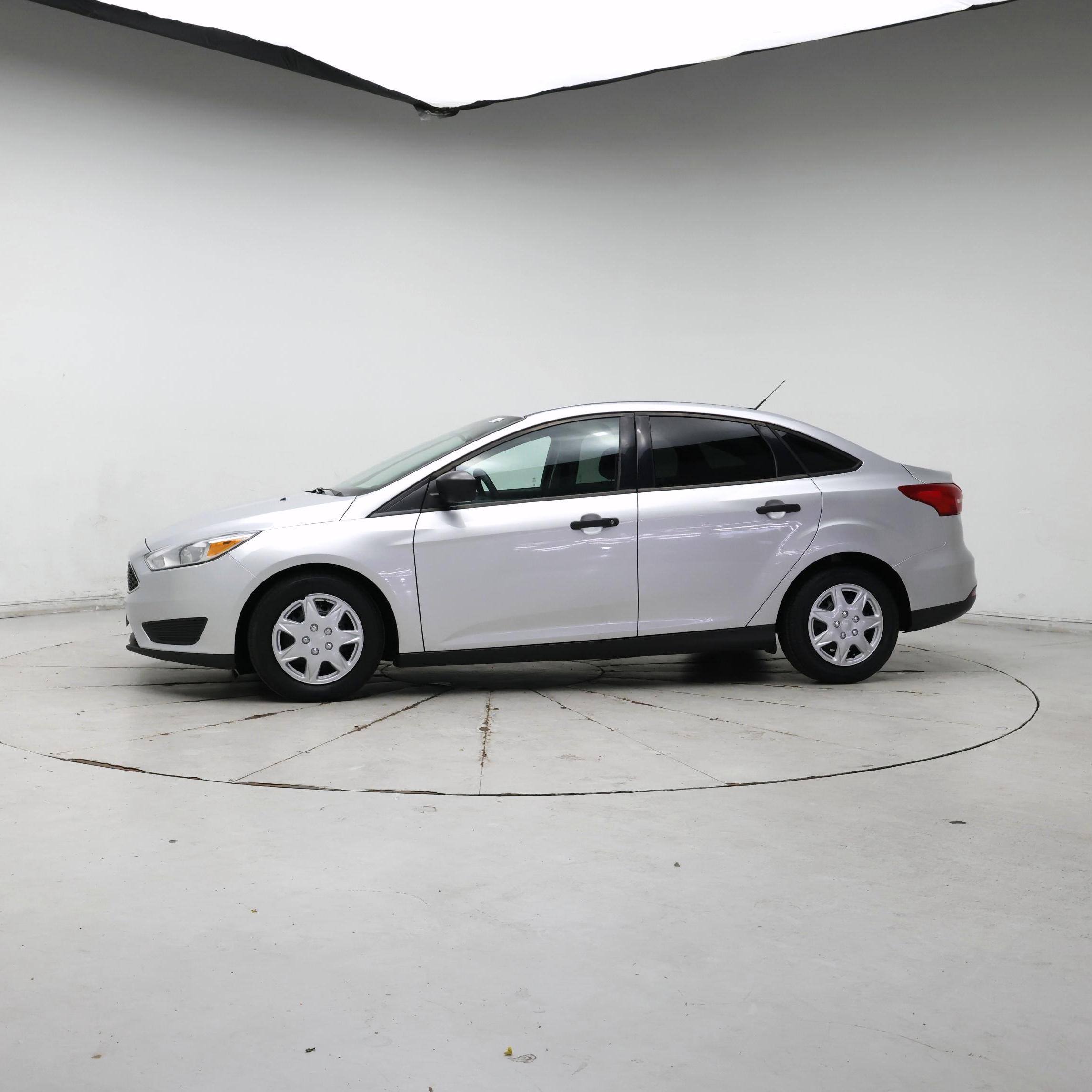 Thumbnail: 2017 Ford Focus - 3