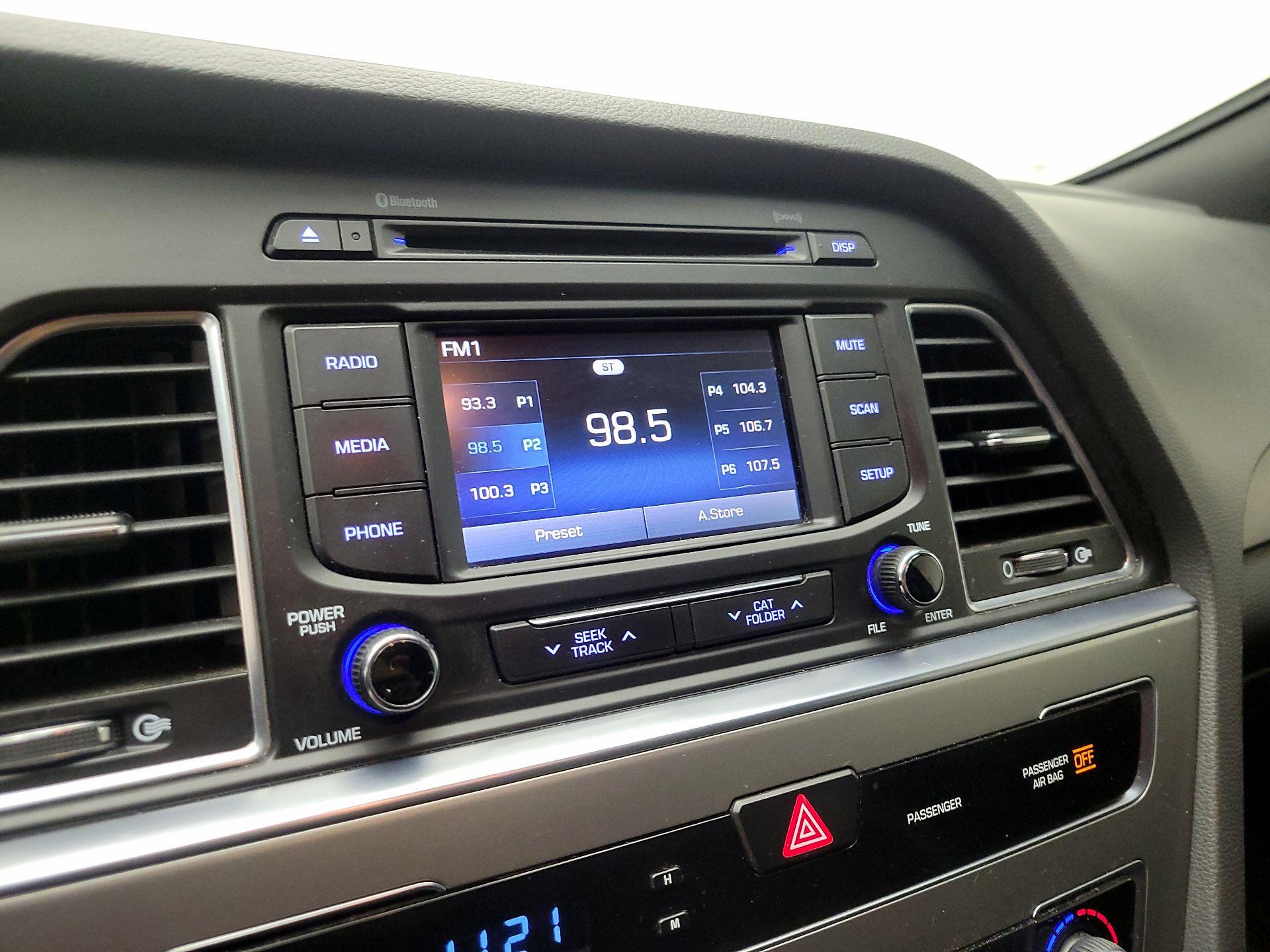 Thumbnail: 2015 Hyundai Sonata - 15