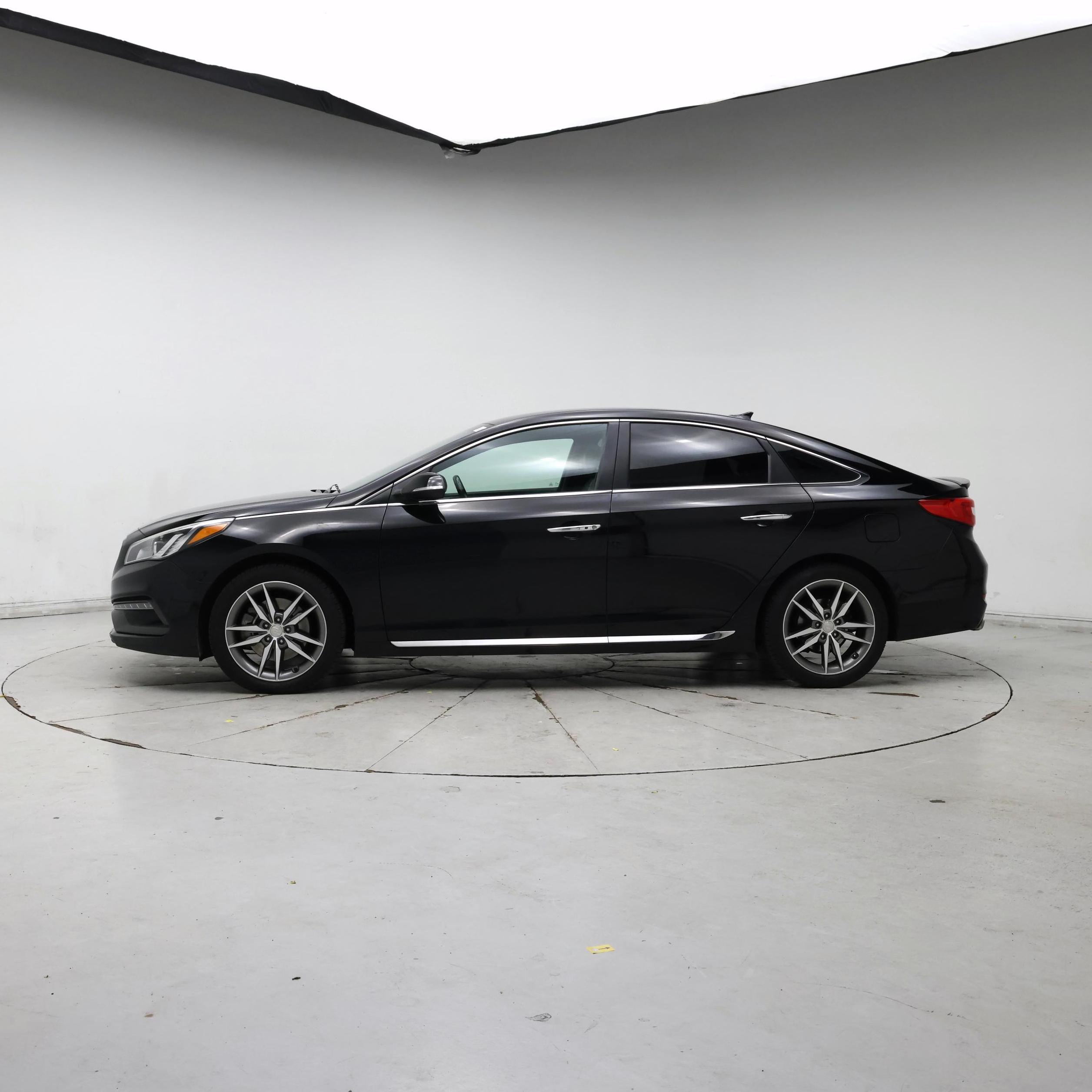 Thumbnail: 2015 Hyundai Sonata - 3