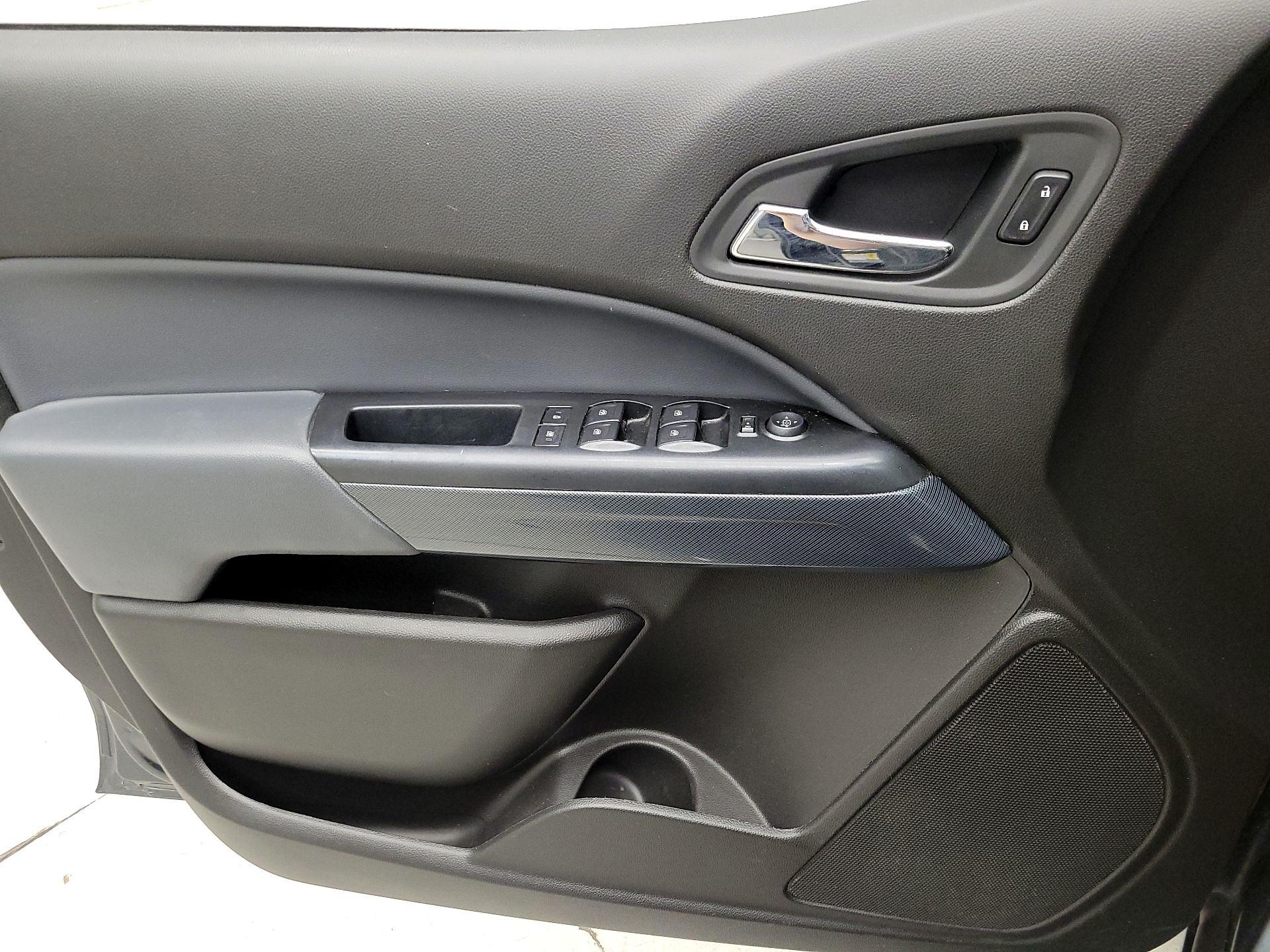 Thumbnail: 2016 Chevrolet Colorado - 12