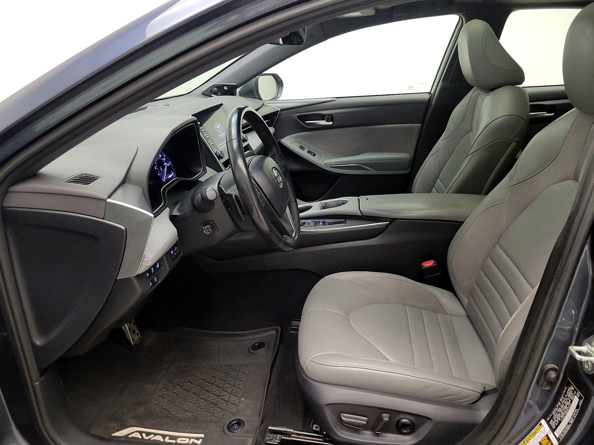 Thumbnail: 2019 Toyota Avalon - 11