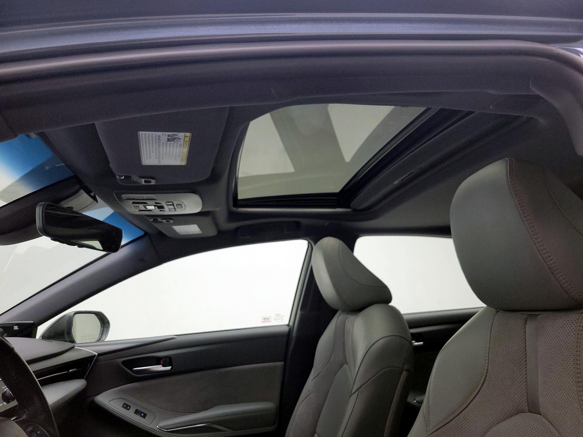 Thumbnail: 2019 Toyota Avalon - 20