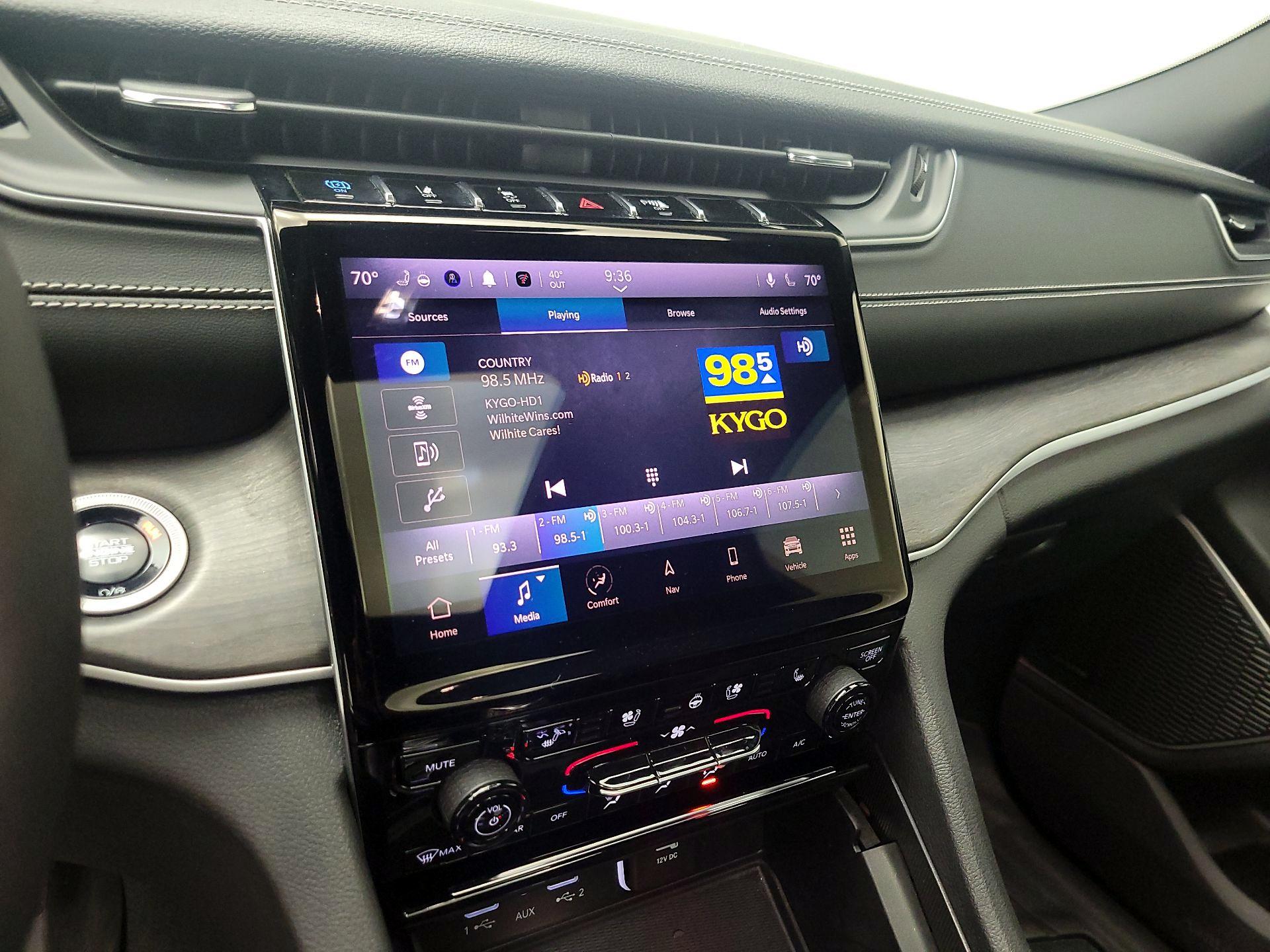 Thumbnail: 2024 Jeep Grand Cherokee - 16