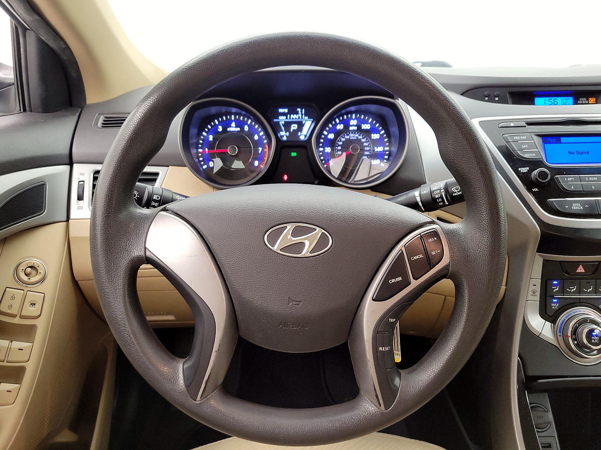 Thumbnail: 2013 Hyundai Elantra - 10