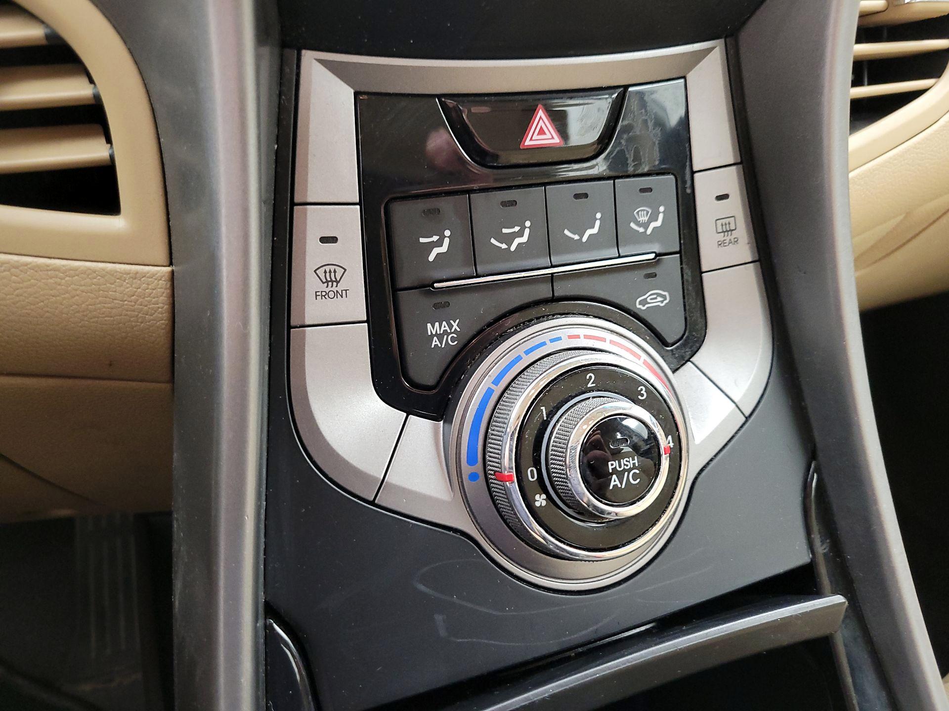 Thumbnail: 2013 Hyundai Elantra - 15