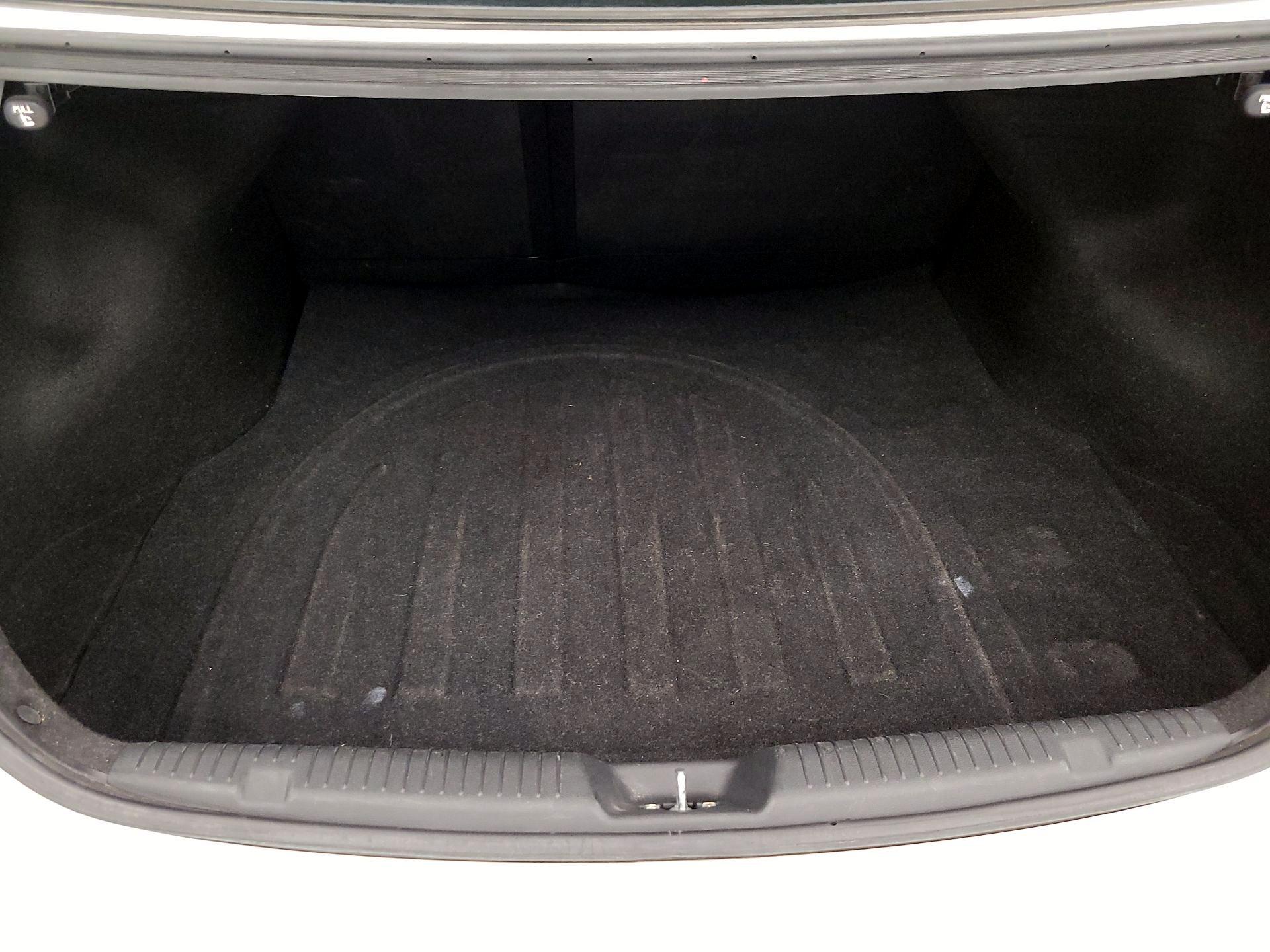 Thumbnail: 2013 Hyundai Elantra - 19