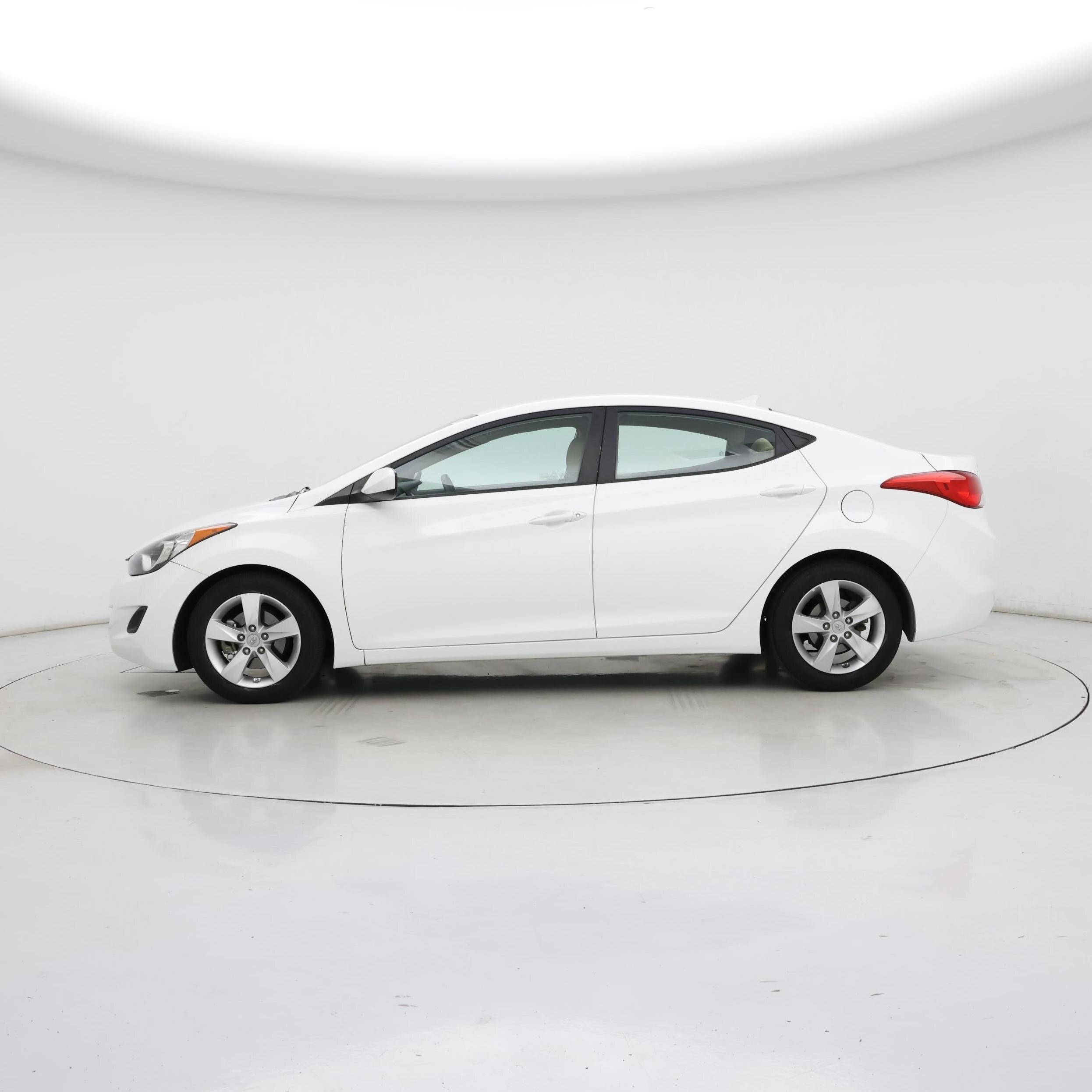 Thumbnail: 2013 Hyundai Elantra - 3