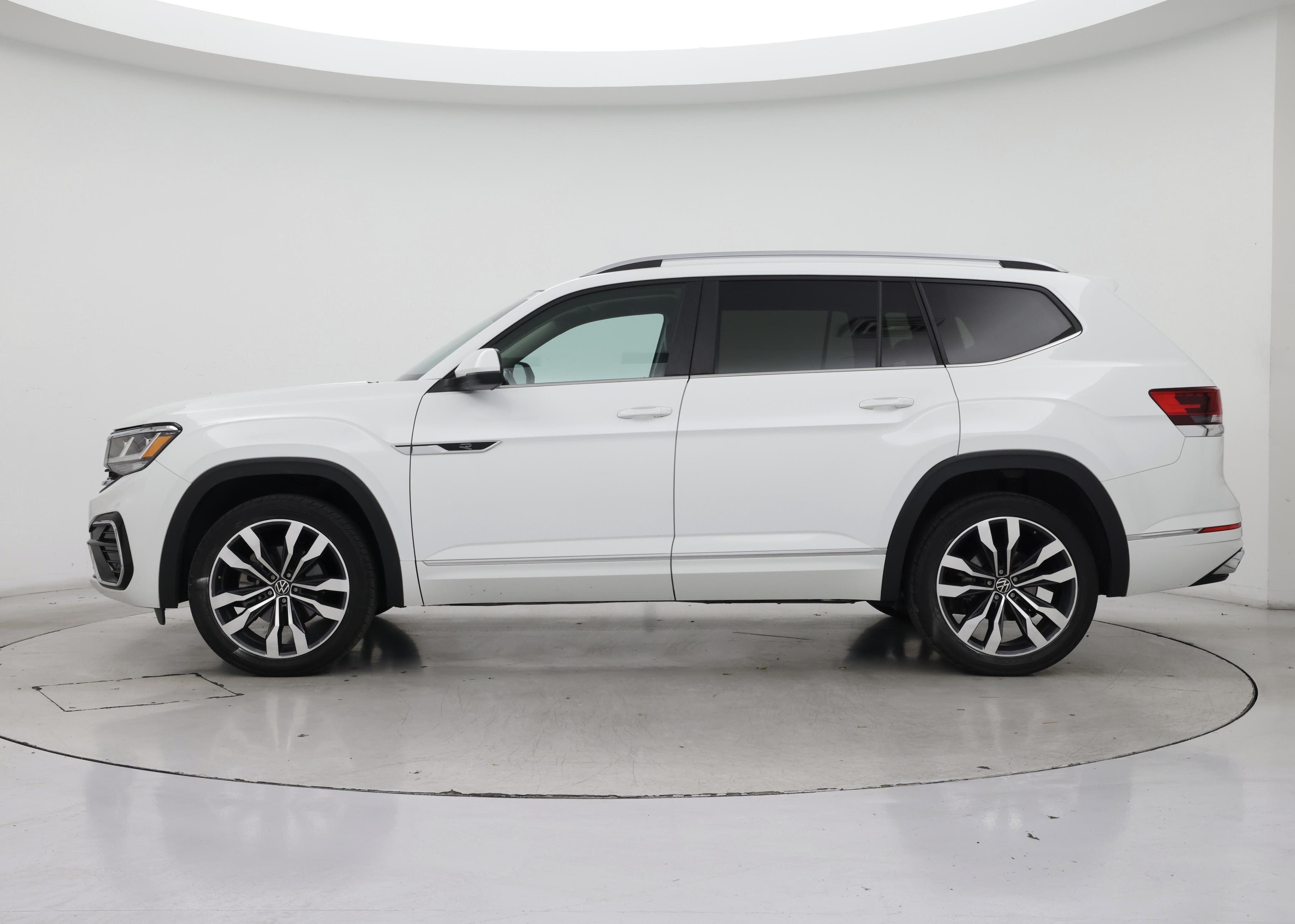 Thumbnail: 2021 Volkswagen Atlas - 3