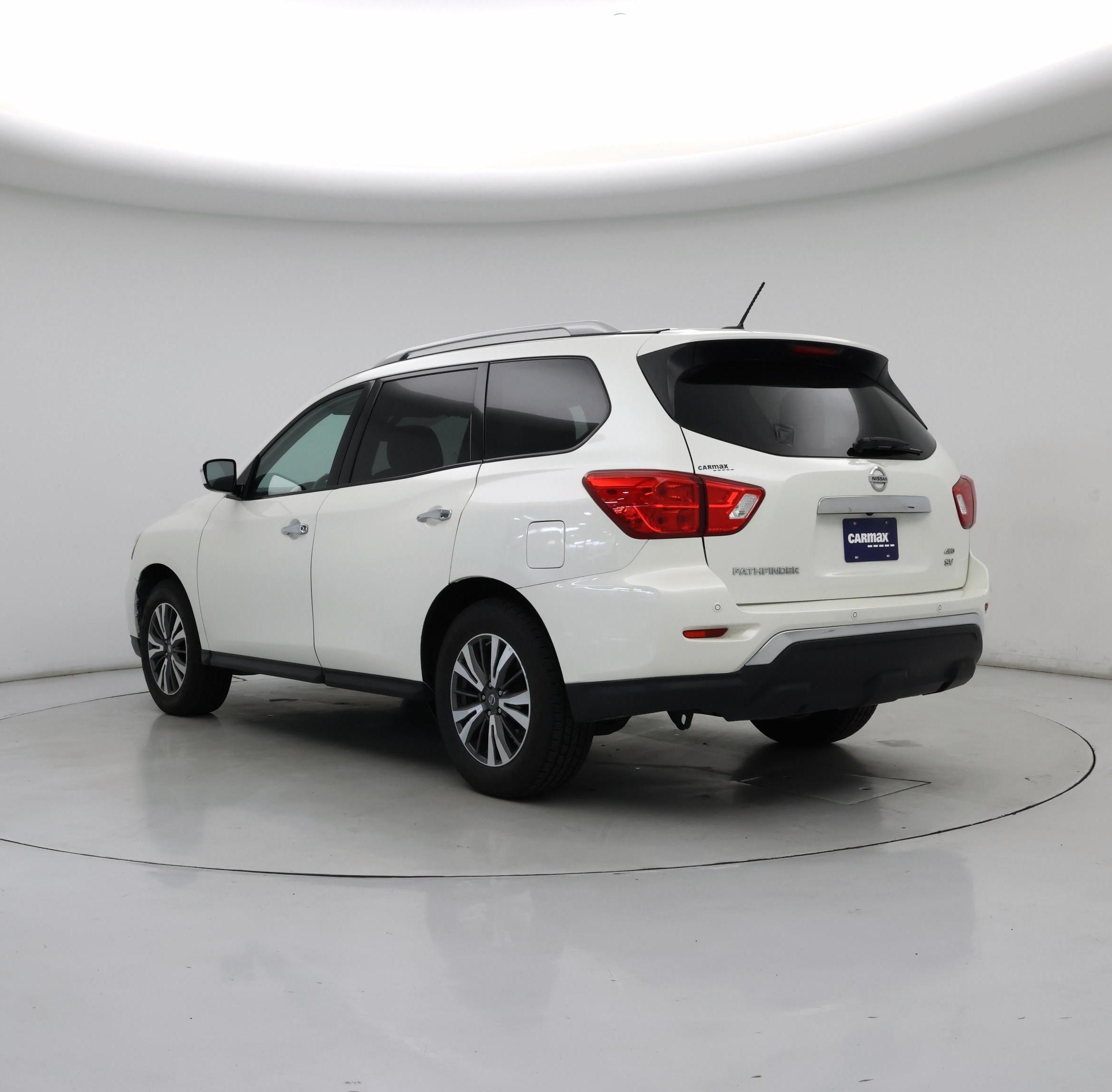 Thumbnail: 2017 Nissan Pathfinder - 2