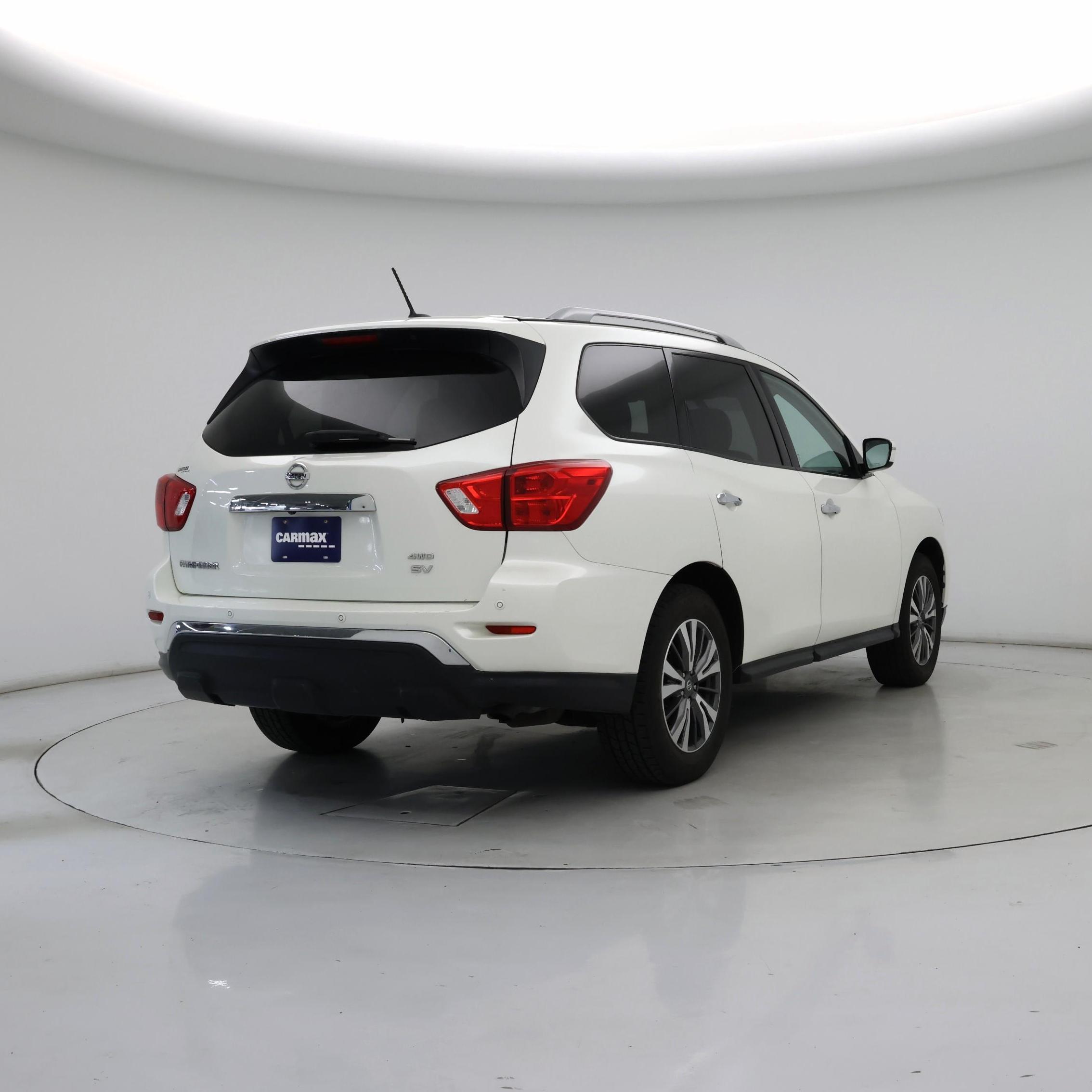 Thumbnail: 2017 Nissan Pathfinder - 8