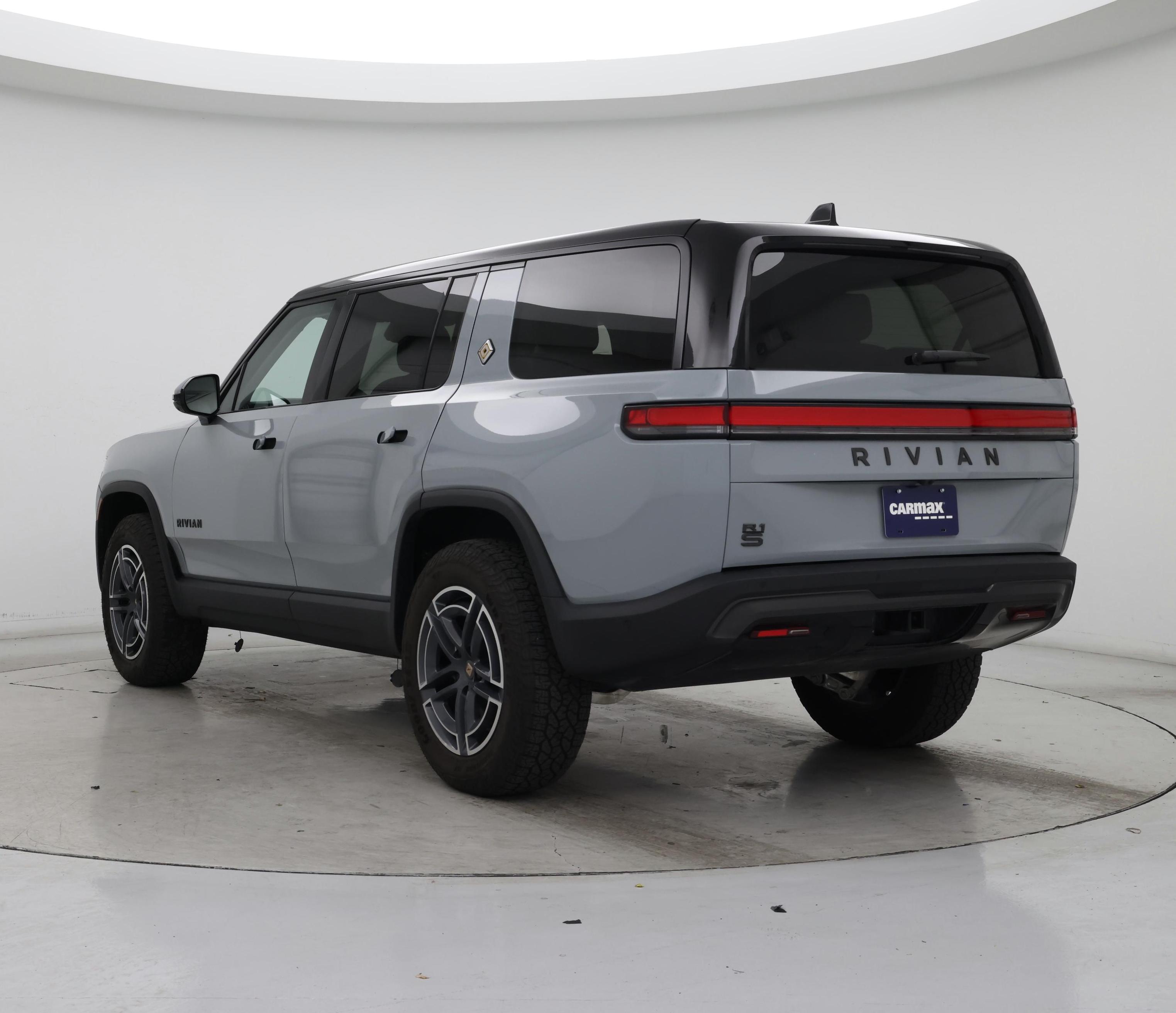 Thumbnail: 2025 Rivian R1S - 2