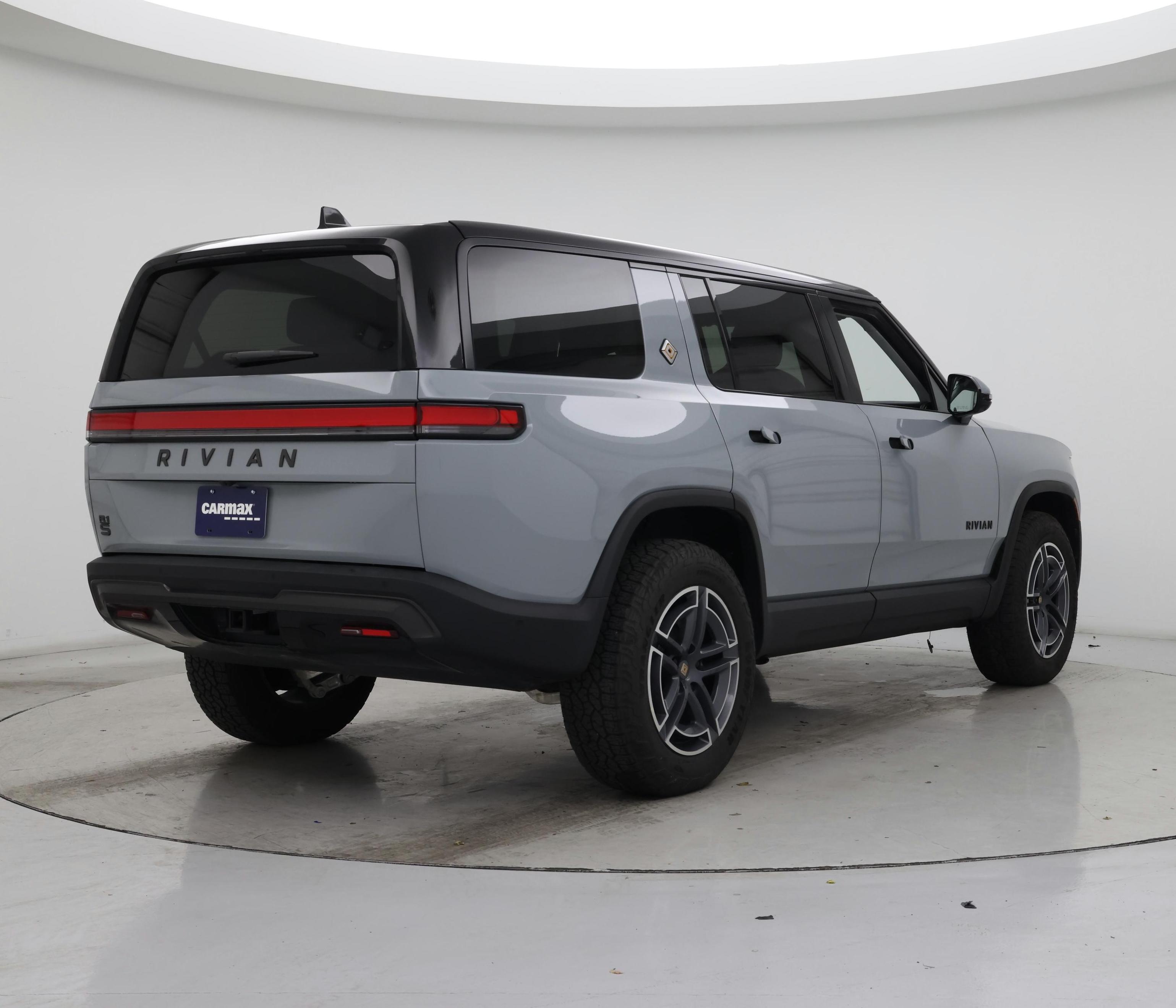 Thumbnail: 2025 Rivian R1S - 8