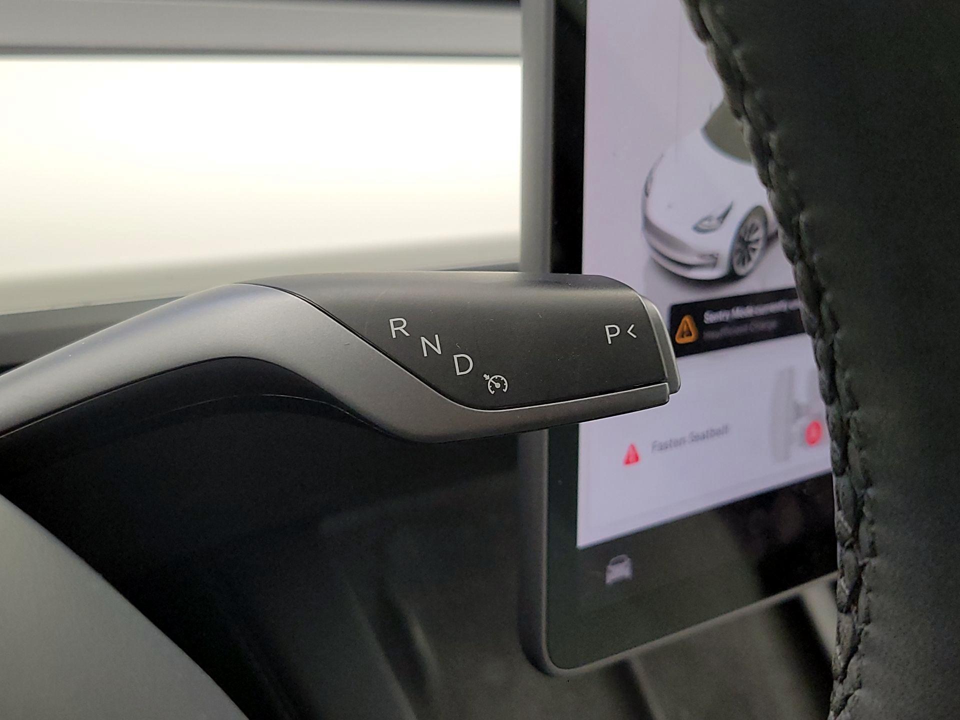 Thumbnail: 2022 Tesla Model 3 - 17