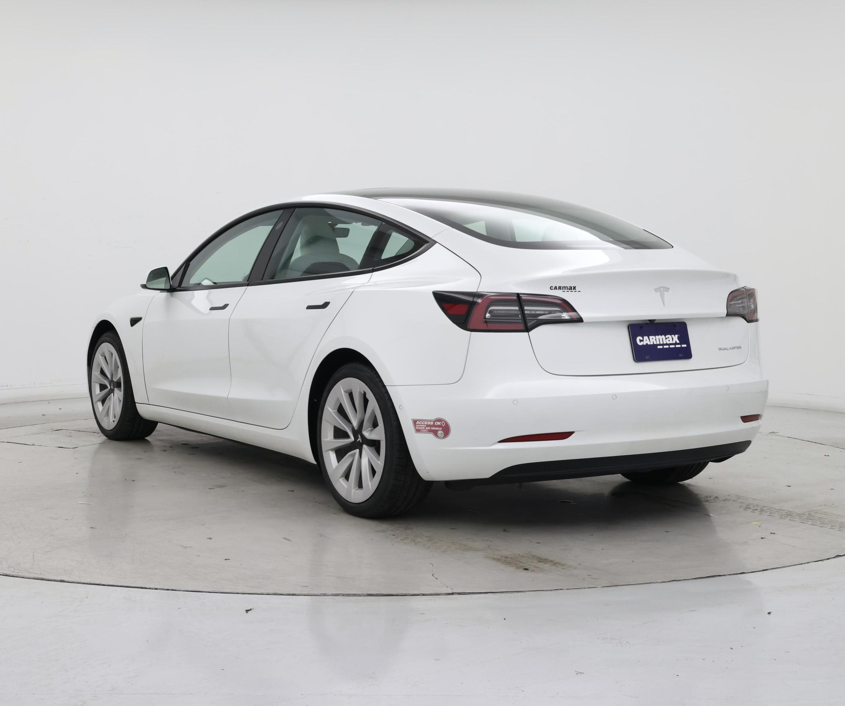Thumbnail: 2022 Tesla Model 3 - 2