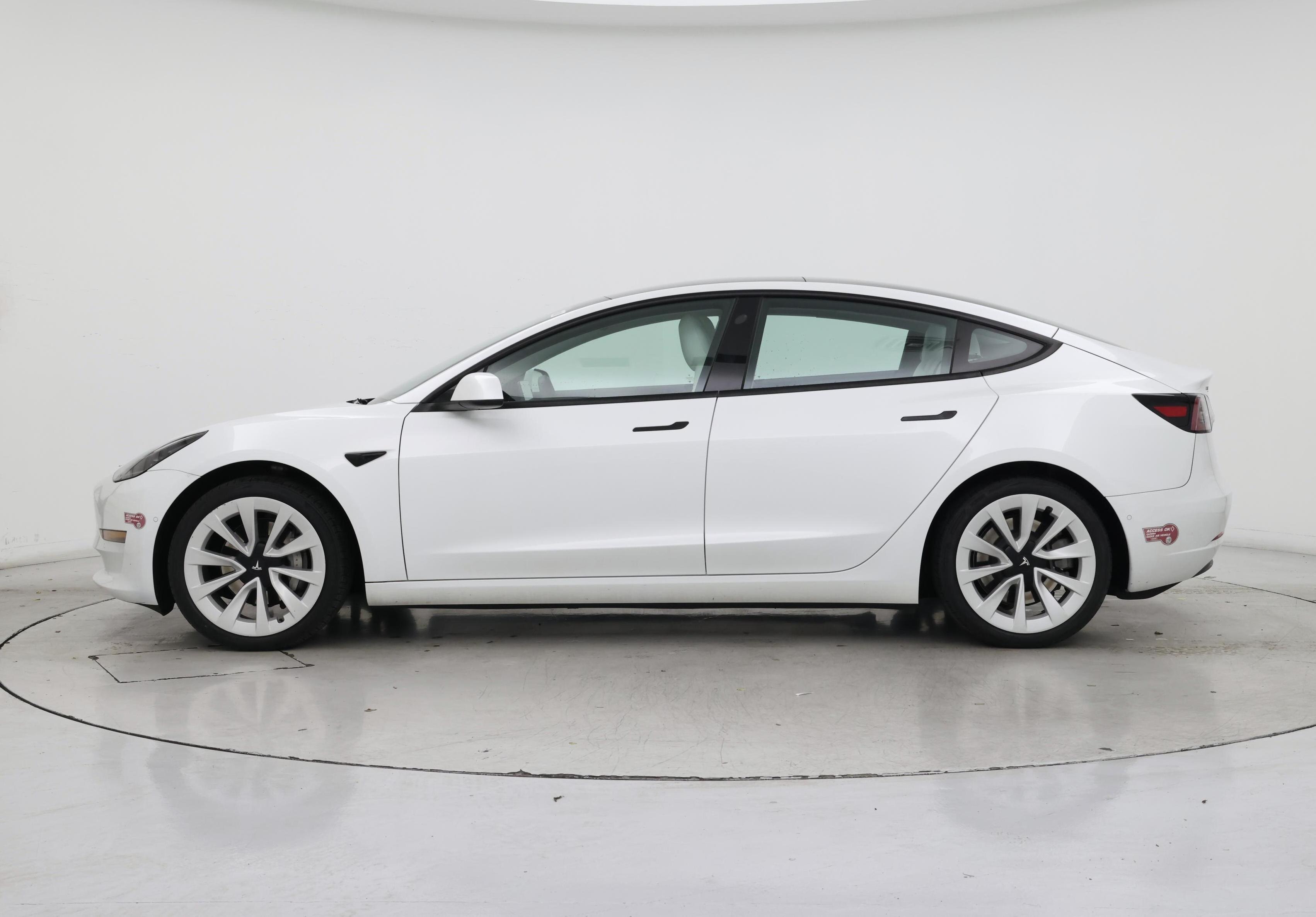 Thumbnail: 2022 Tesla Model 3 - 3