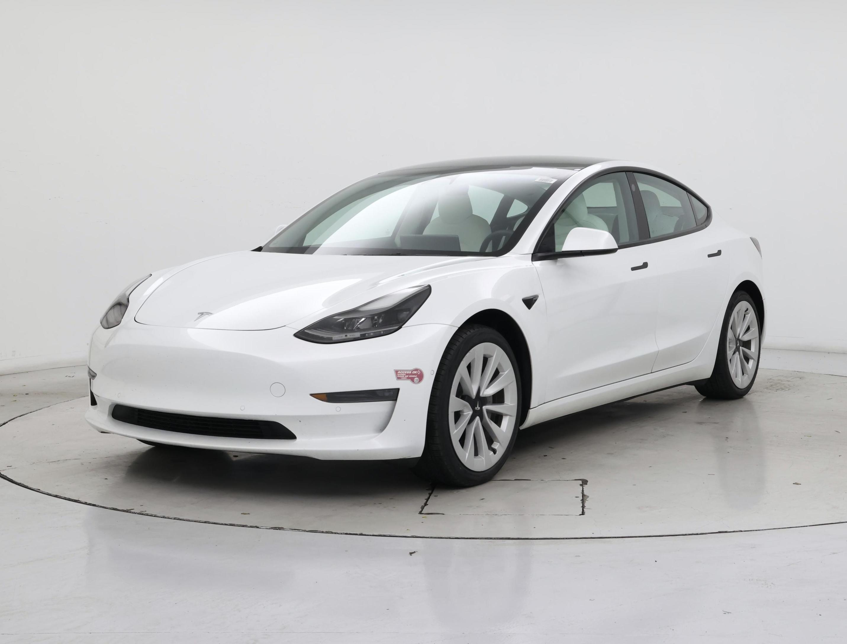 Thumbnail: 2022 Tesla Model 3 - 4