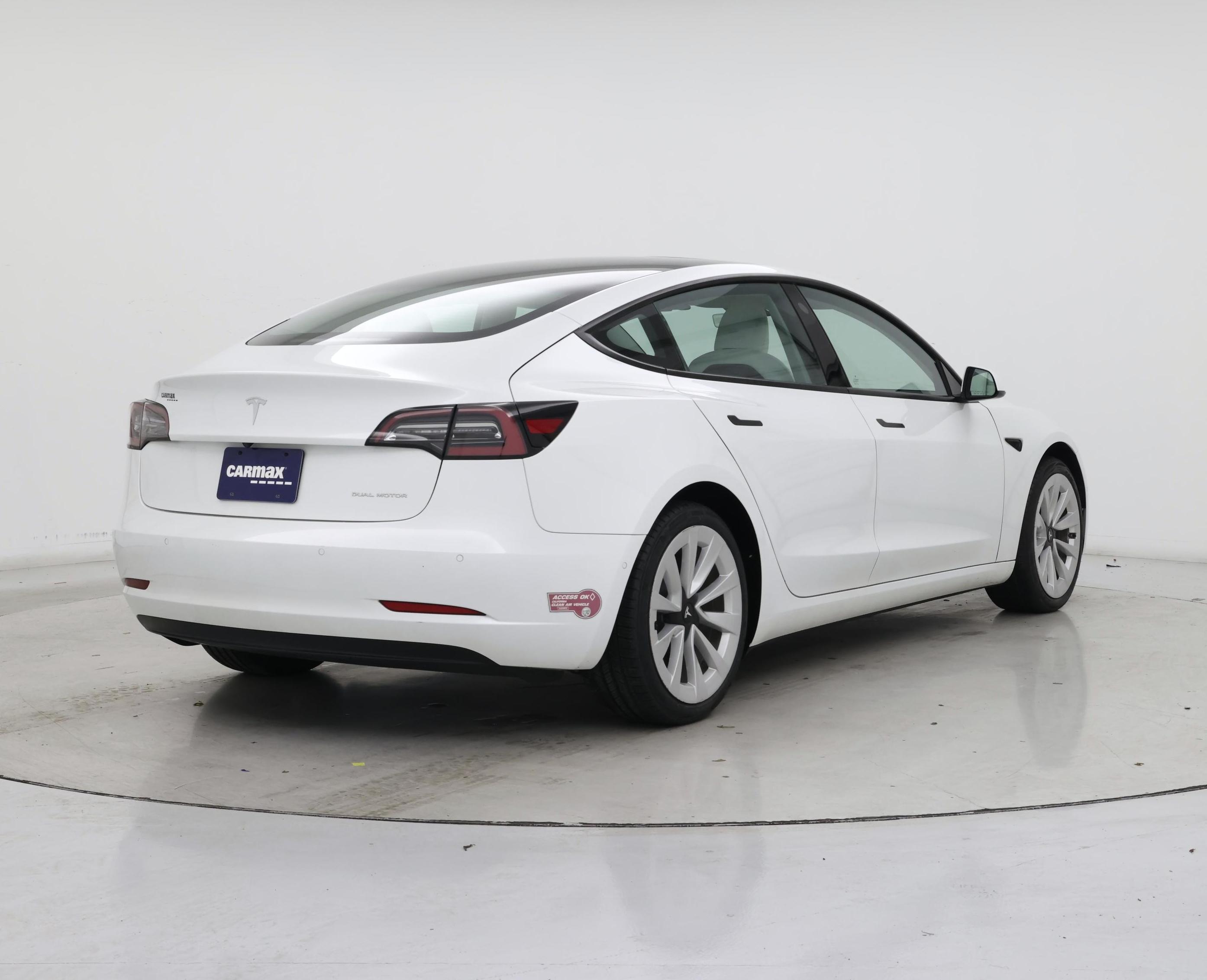 Thumbnail: 2022 Tesla Model 3 - 8