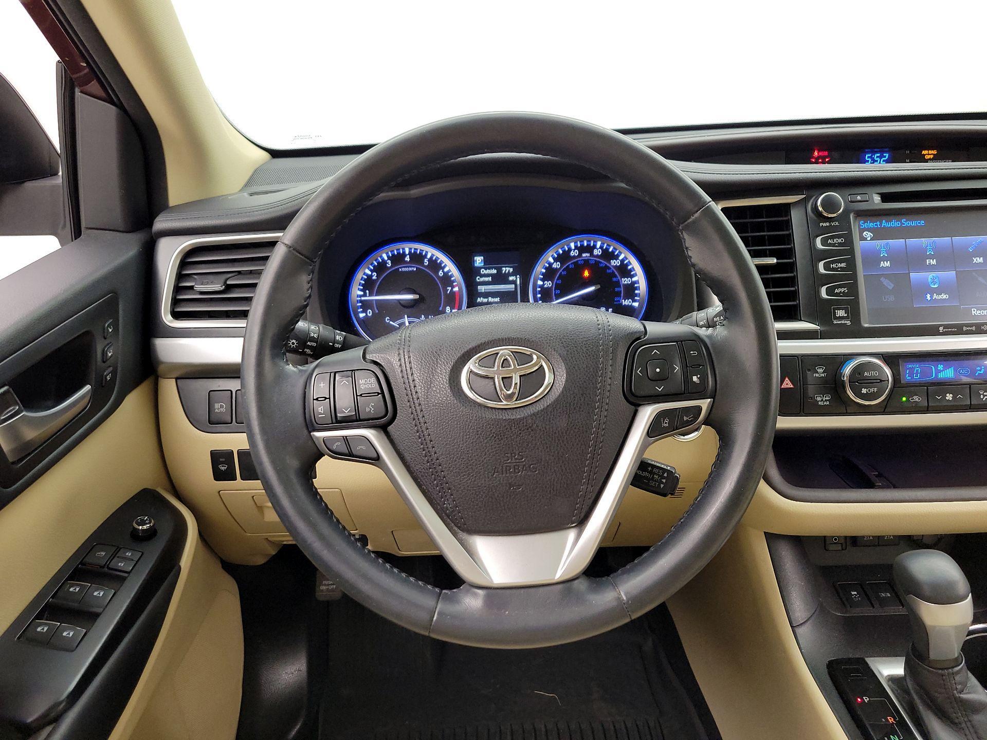 Thumbnail: 2018 Toyota Highlander - 10