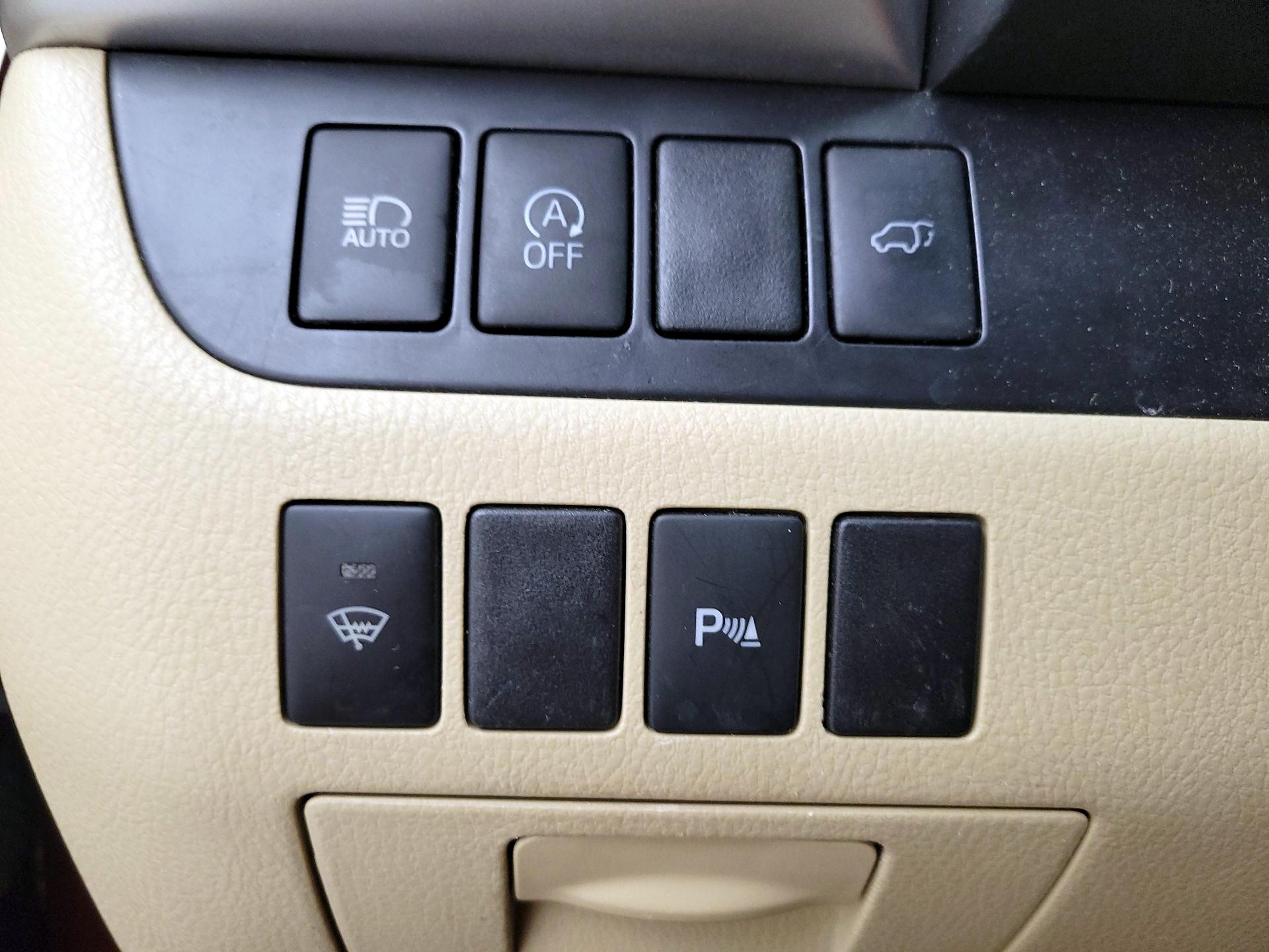 Thumbnail: 2018 Toyota Highlander - 13