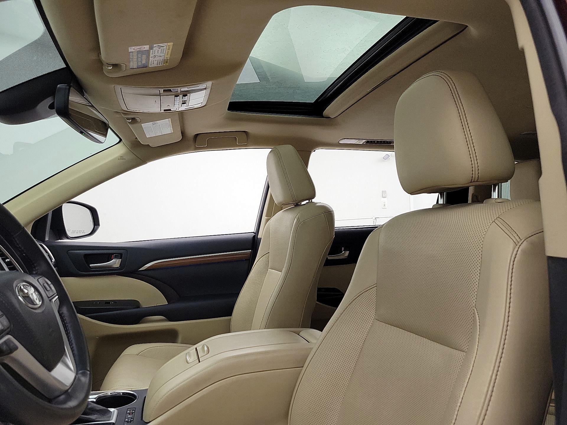 Thumbnail: 2018 Toyota Highlander - 19