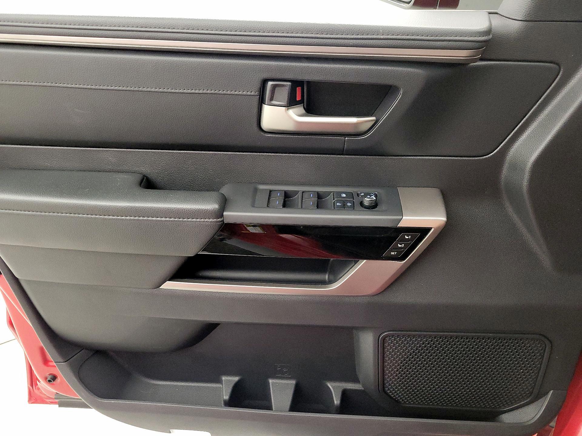 Thumbnail: 2022 Toyota Tundra - 12