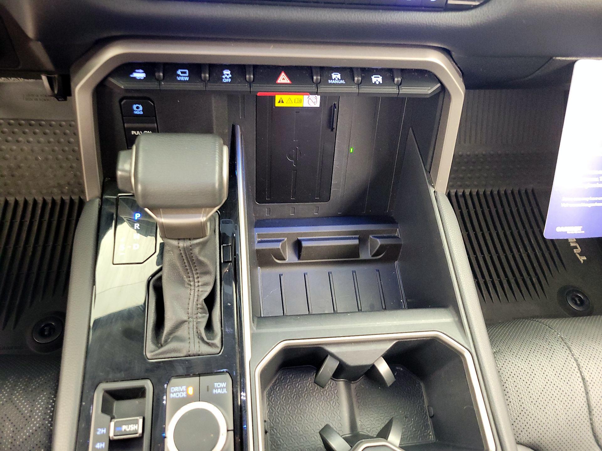 Thumbnail: 2022 Toyota Tundra - 17